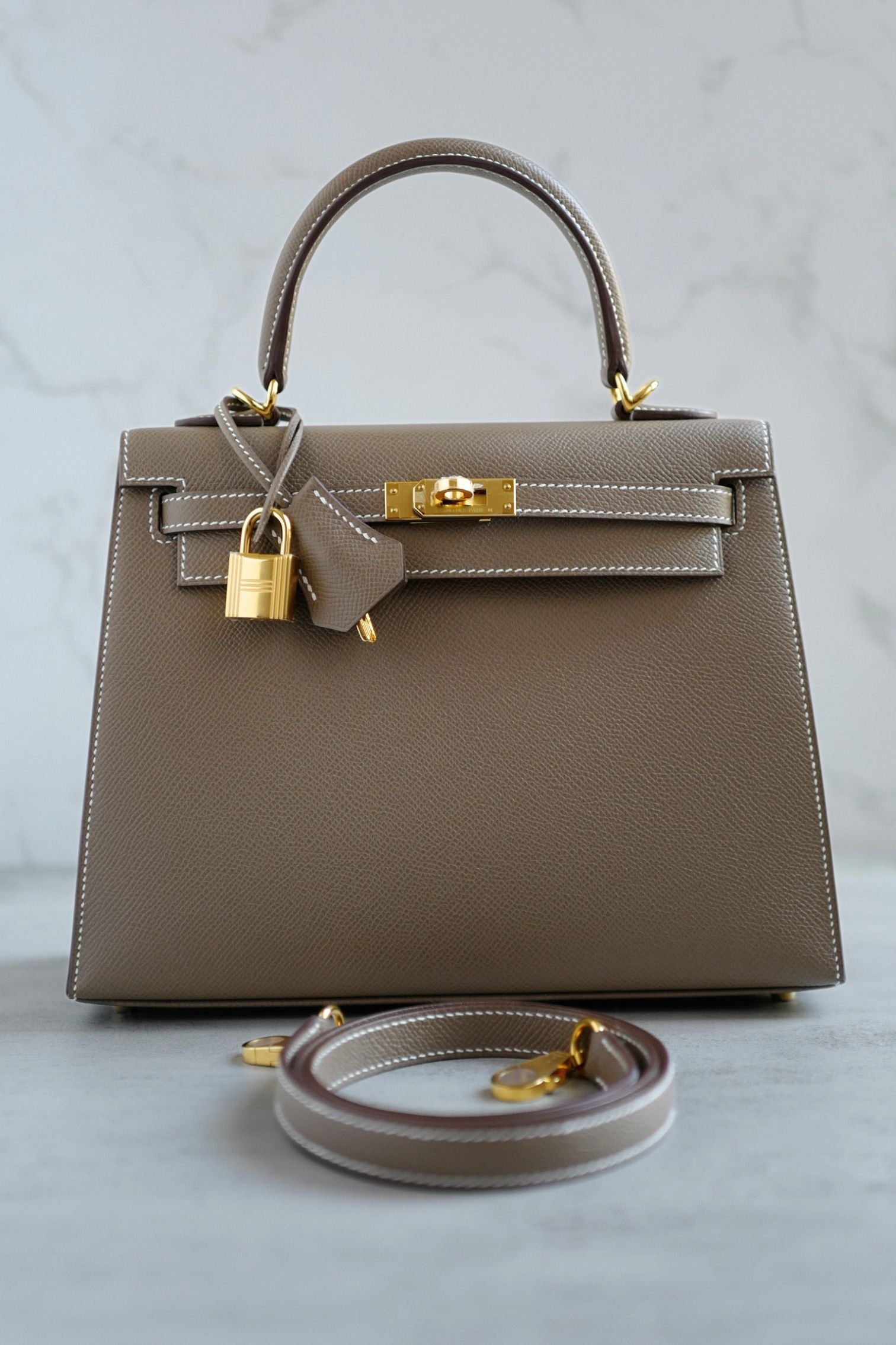 NEW Hermes Kelly 25 Etoupe Epsom Sellier Gold Hardware