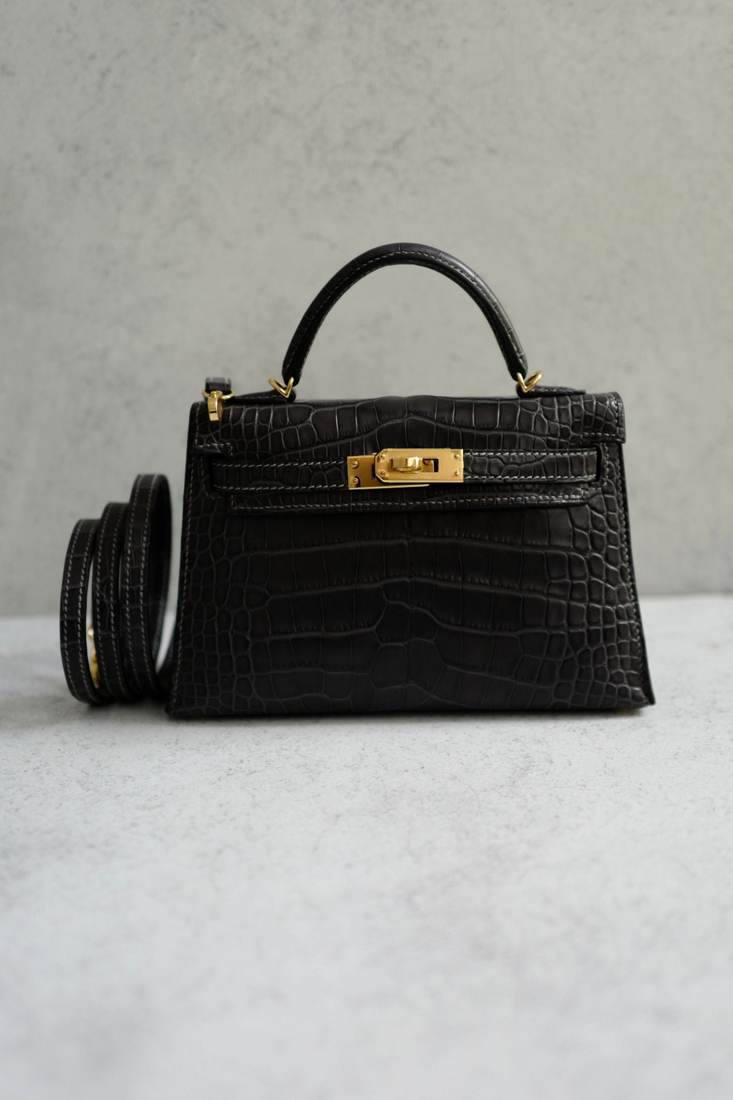 Hermès Mini Kelly Graphite Sellier Alligator Mississippiens K Stamp GHW