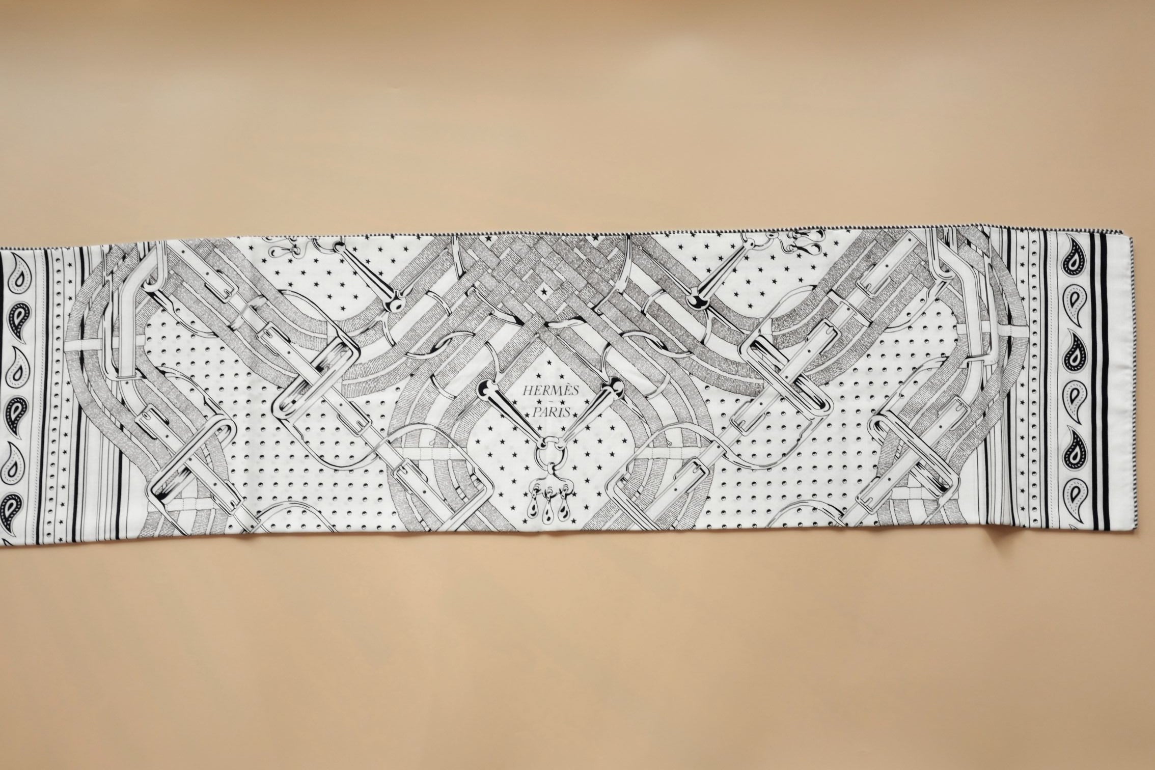 Hermès Mors a Jouets Bandana Shawl 140 Blanc/Bleu Marine/Ébène Cashmere Silk