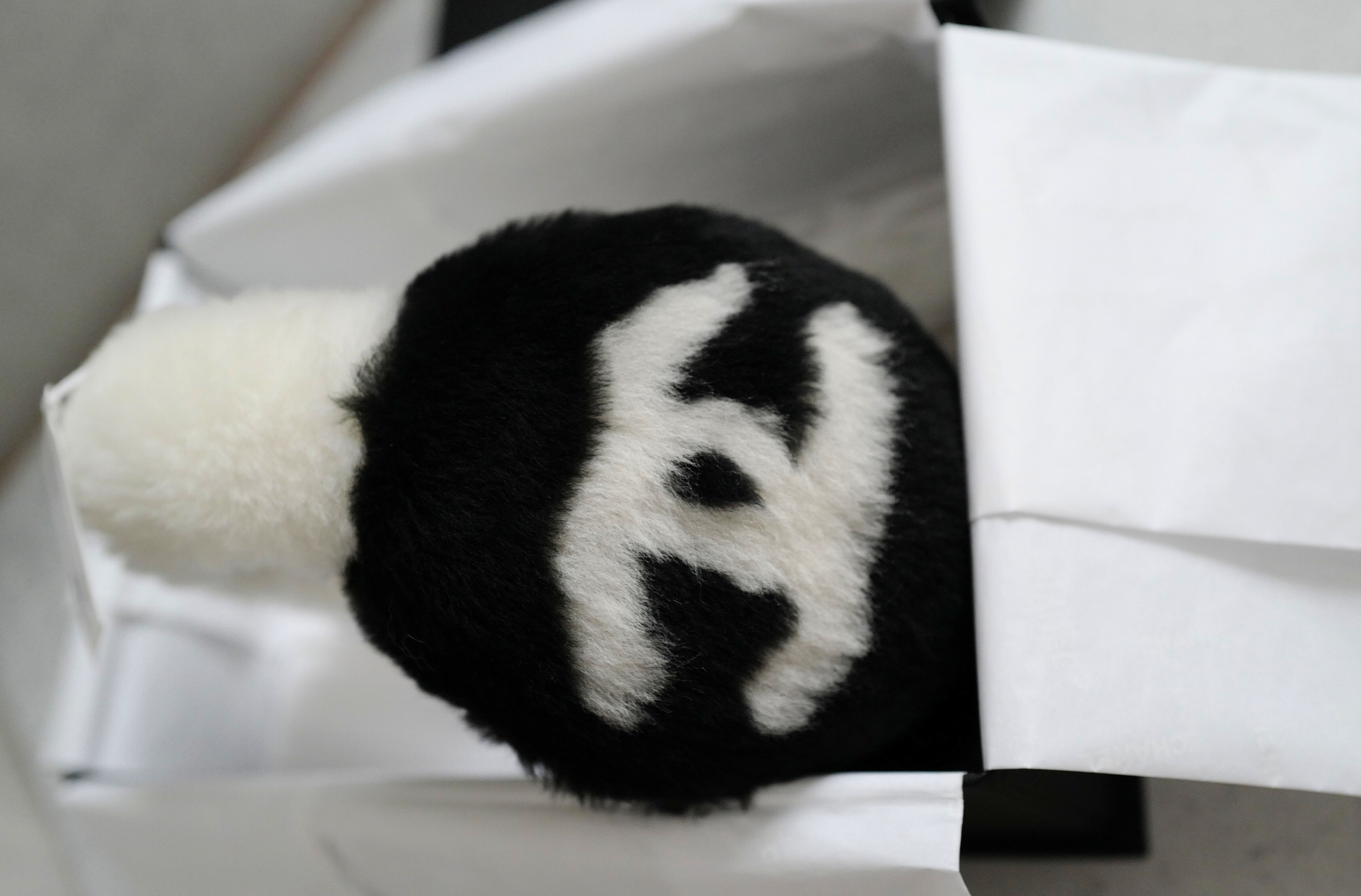 BNIB Chanel 25N Coco Neige Shearling Earmuffs in Black and White