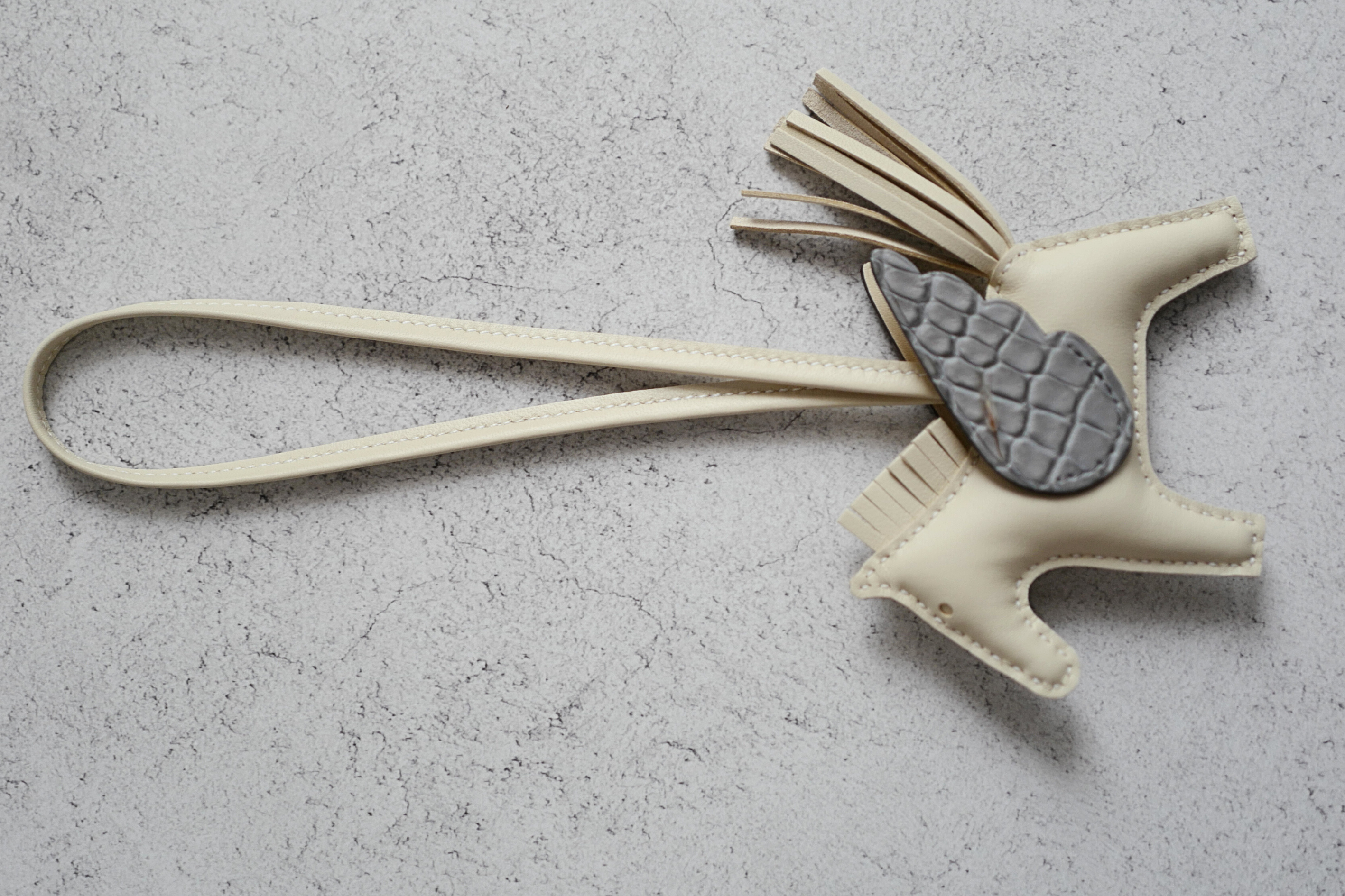 Hermès Rodeo PM Pegase Touch Bag Charm Craie Milo Lambskin & Gris Matte Alligator