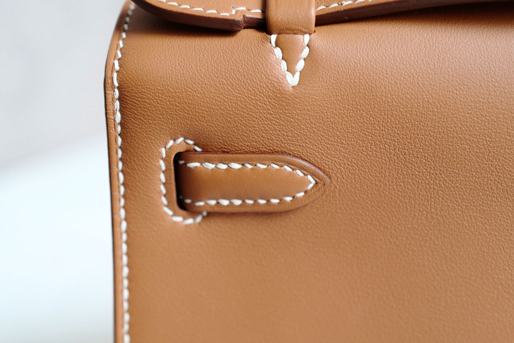 Hermès Kelly Pochette Gold Swift Leather Palladium Hardware K Stamp