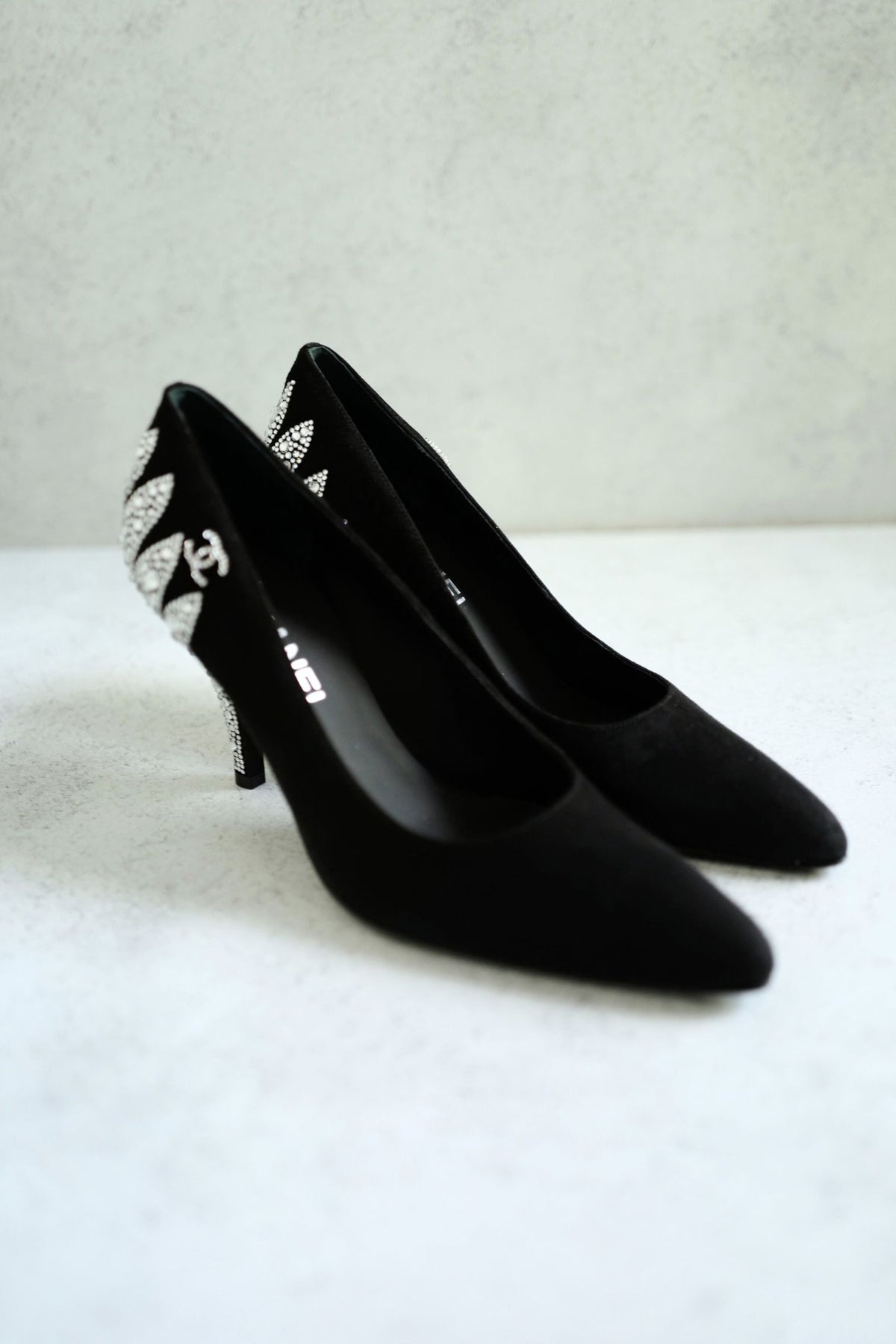 Chanel 26A Metiers d'Art Pumps Suede Kidskin Strass Black & Silver Size 37.5