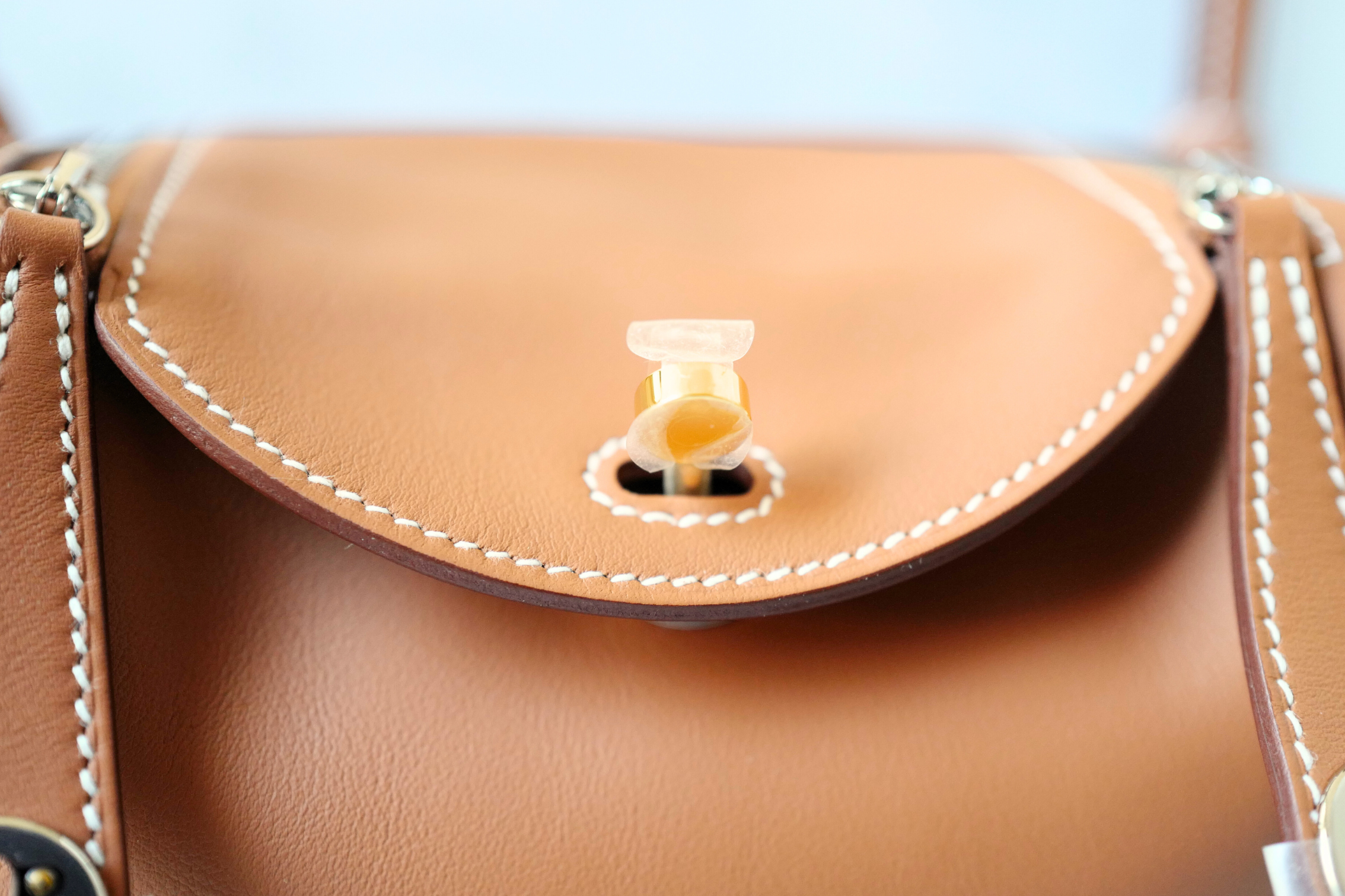 BNIB Hermès Lindy Mini II Bag Swift Leather Gold 37 Electrum Silver/Gold Hardware