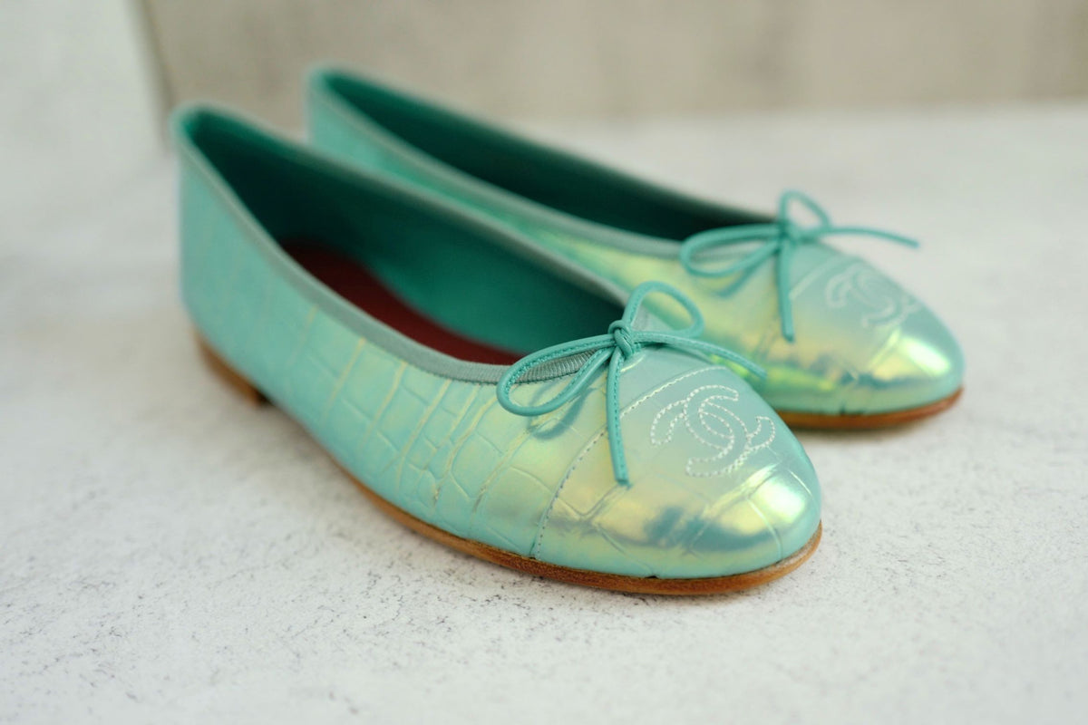 NEW Chanel 26K Ballet Flats Crocodile Embossed Calfskin Turquoise Blue Size 37C