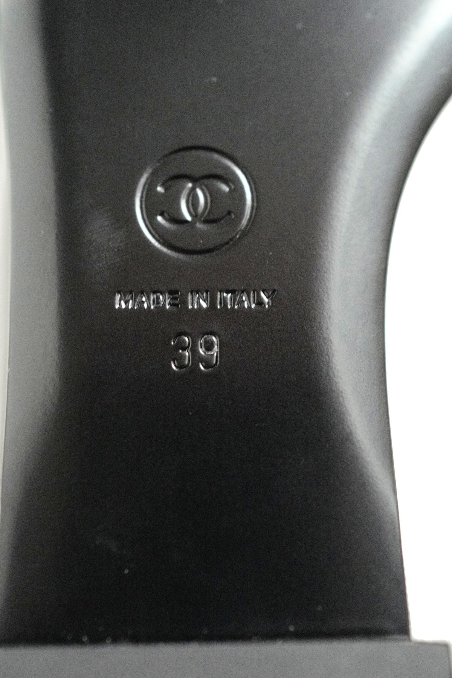 CHANEL Mary Jane Black/White Lambskin Patent Leather Pearl Detail Size 39