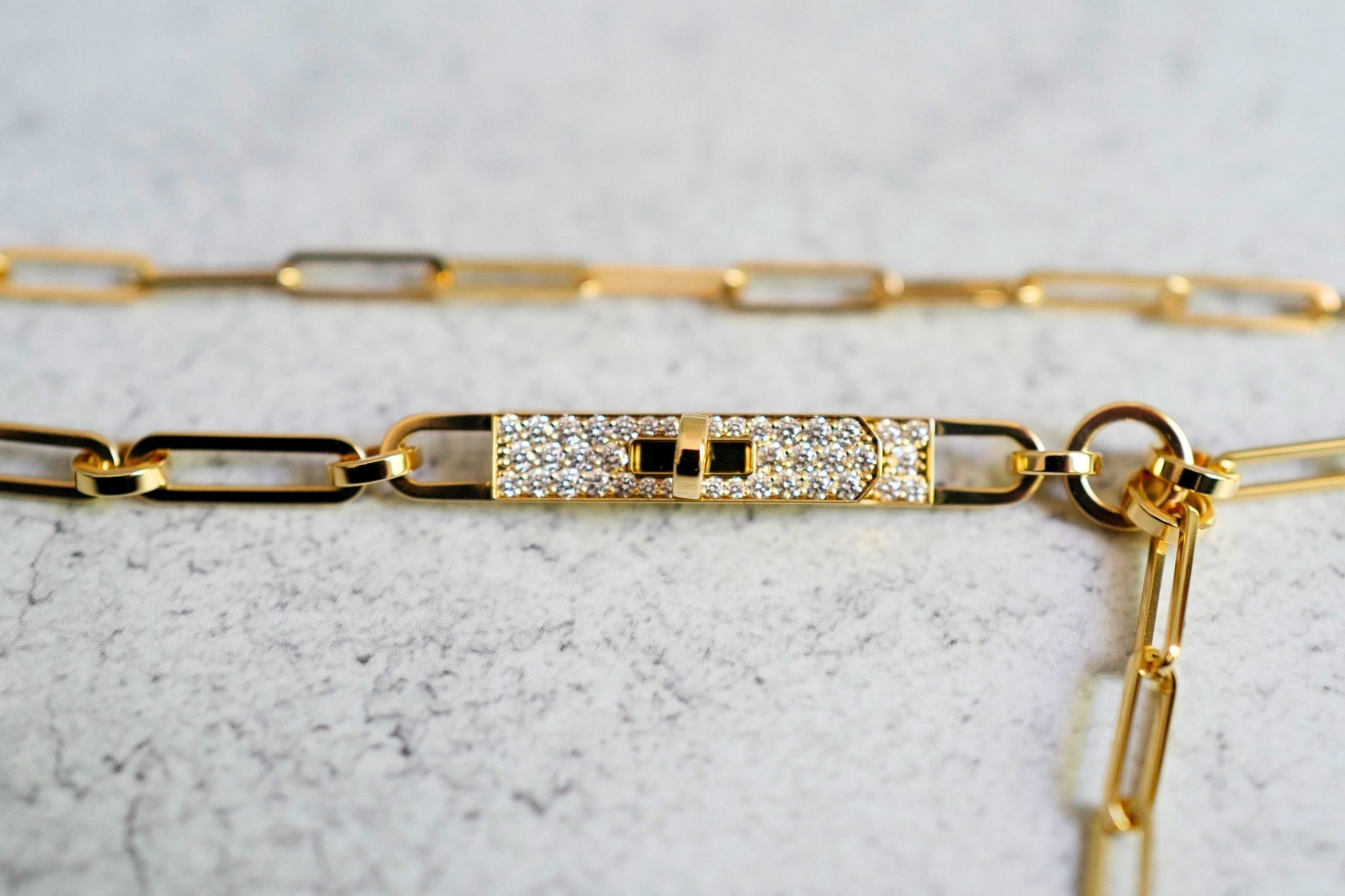 Hermès Kelly Chaine Lariat Necklace 18K Yellow Gold 41 Diamonds Size 40