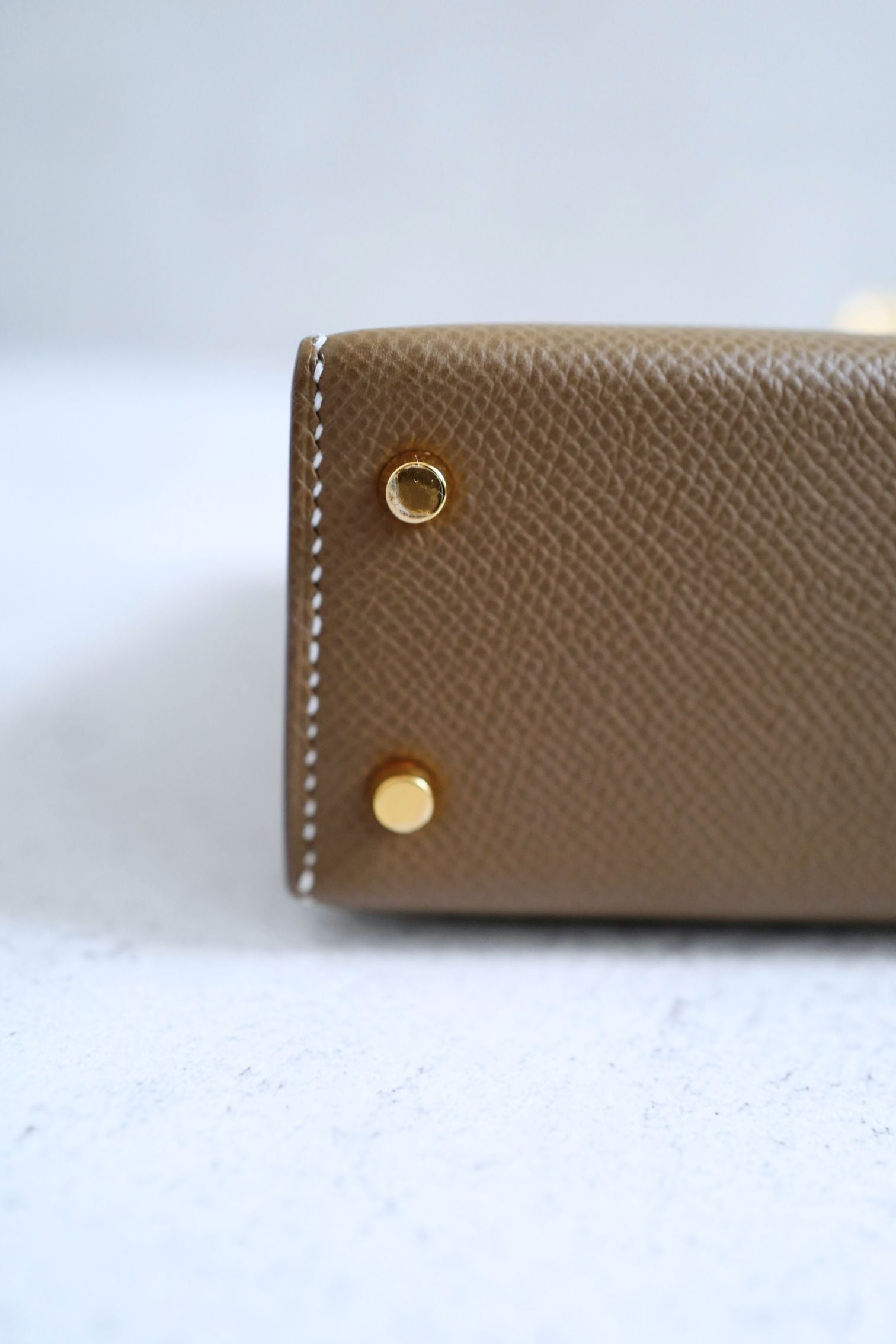 Hermès Mini Kelly Etoupe Epsom Leather Gold Hardware 2023 B Stamp