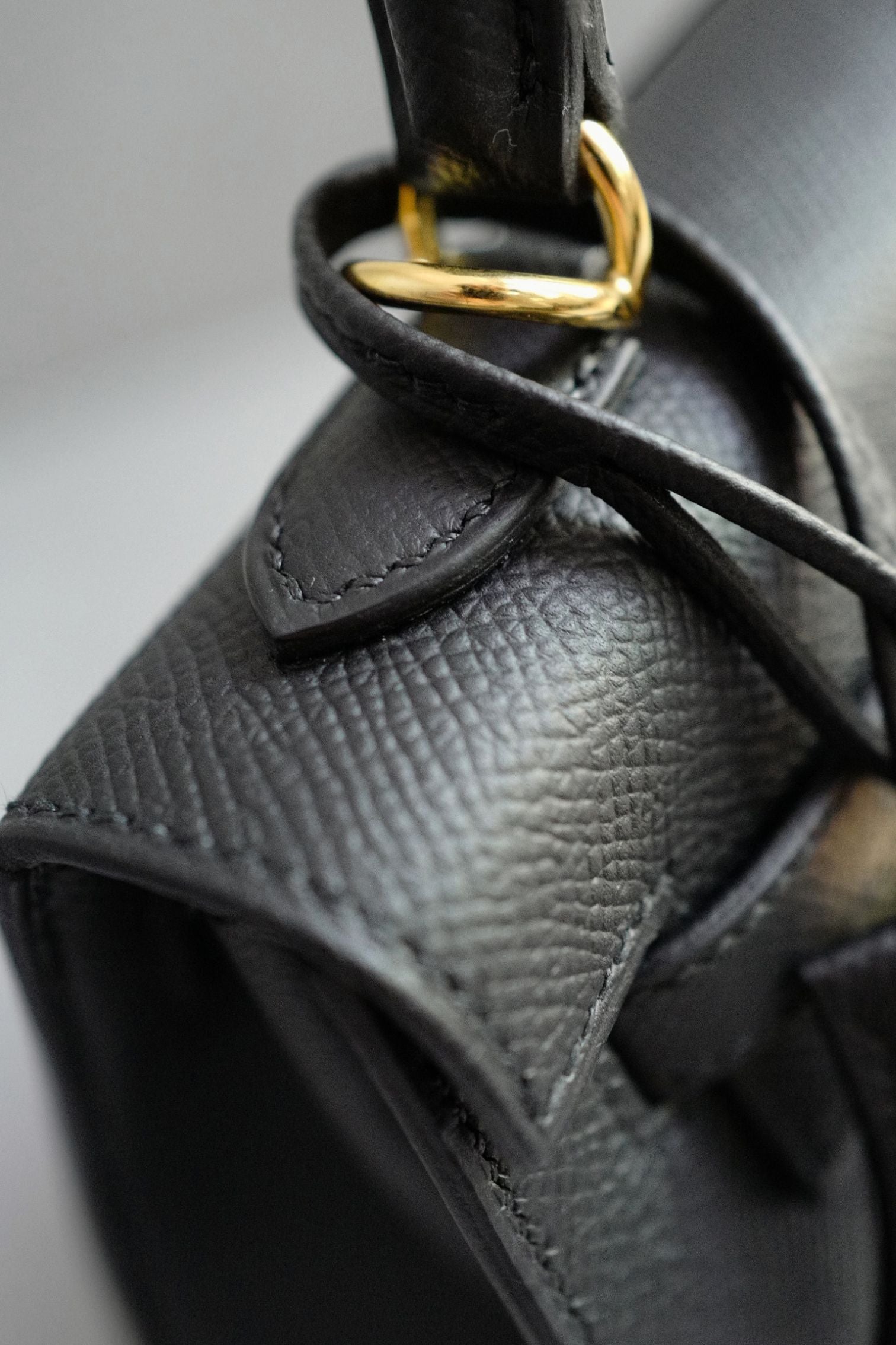 Hermès Kelly 25 Black Epsom Sellier Gold Hardware G Stamp 2026