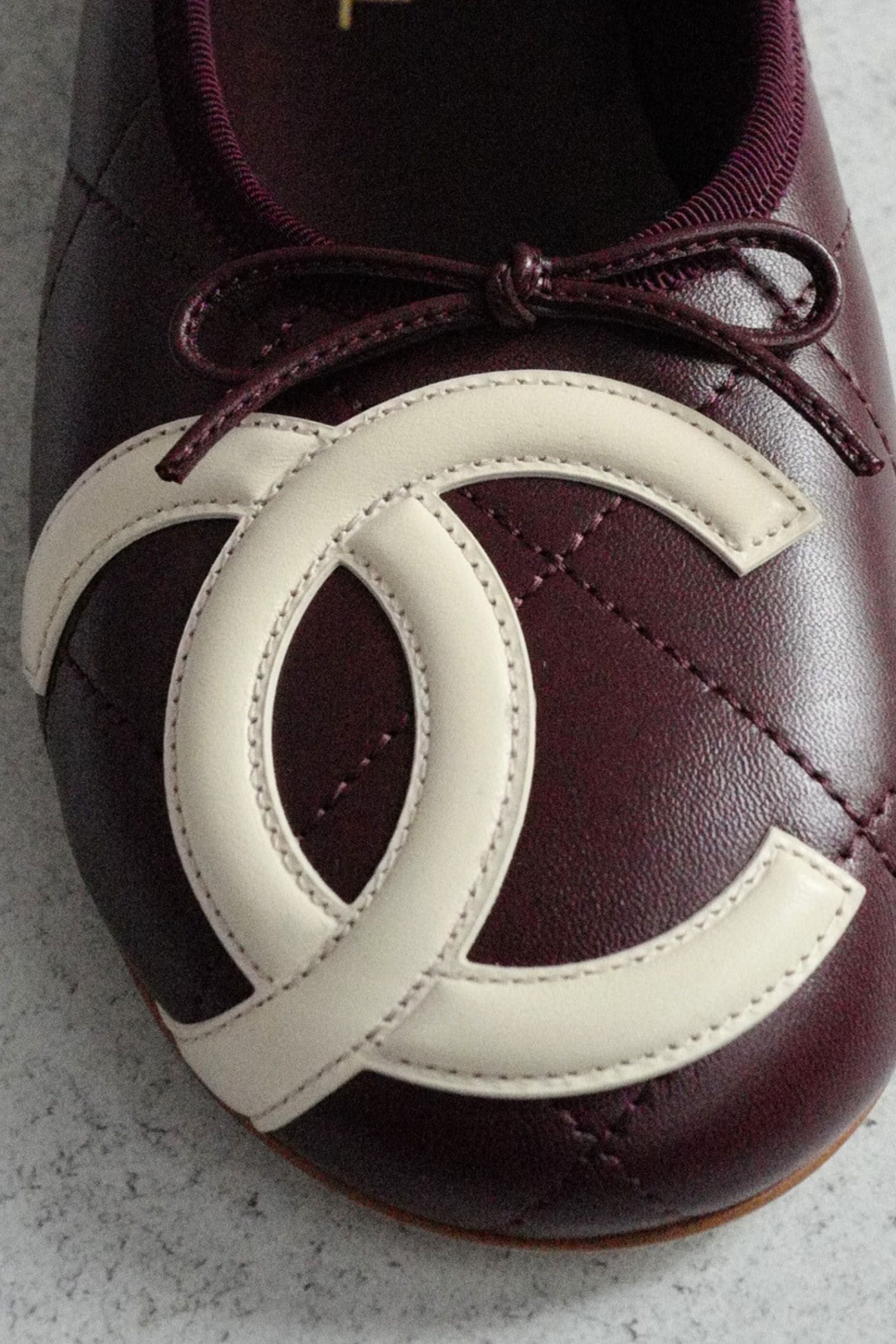Chanel 26M Coco Beach Ballet Flats Burgundy White Lambskin Size 37