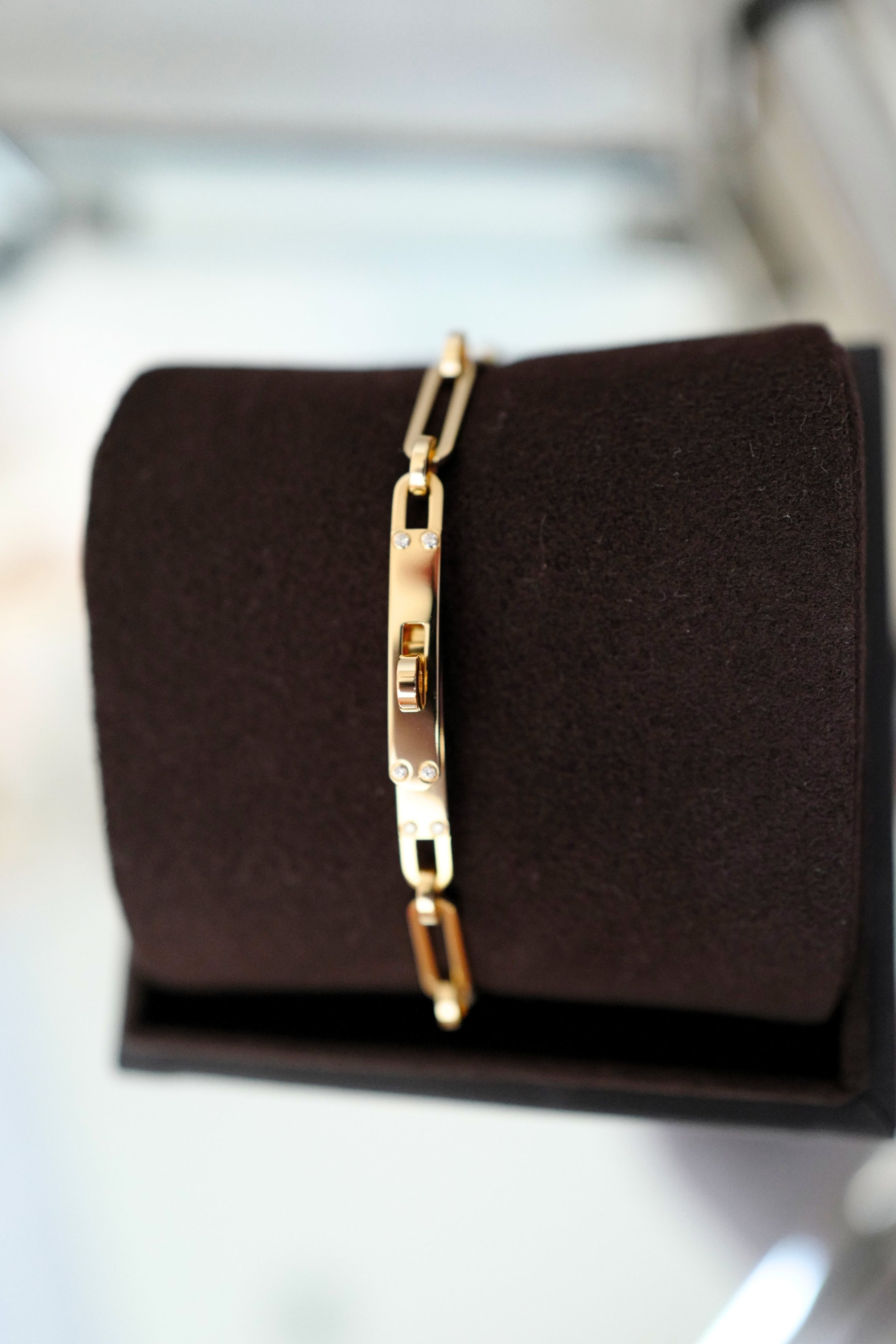 NEW Hermès Kelly Chaine Bracelet Small Model Yellow Gold with Diamonds
