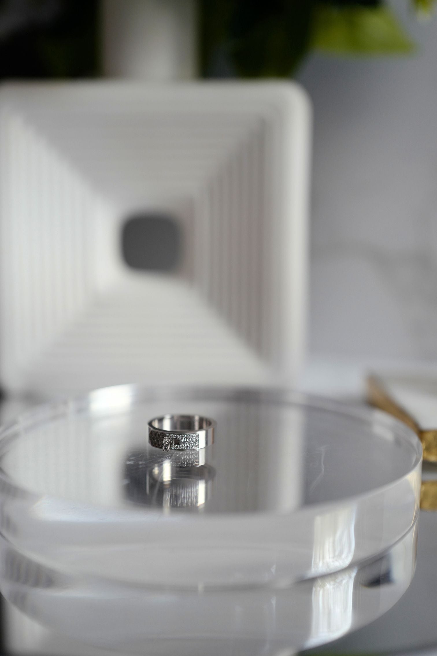 BNIB Hermes Kelly Ring in White Gold with Diamonds Size 50 $7500 Retail