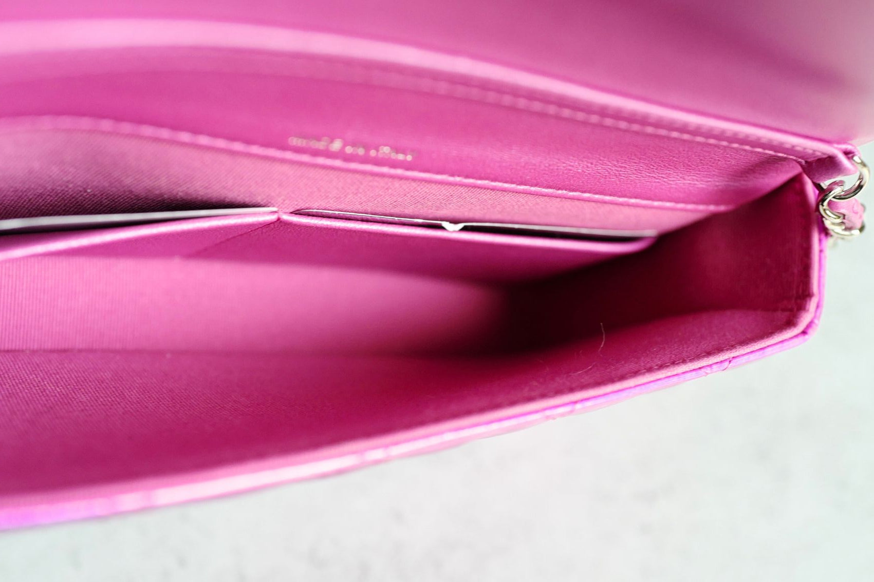 NEW Chanel Wallet on Chain Iridescent Mirror Goatskin Silver Fuchsia Cruise 24C