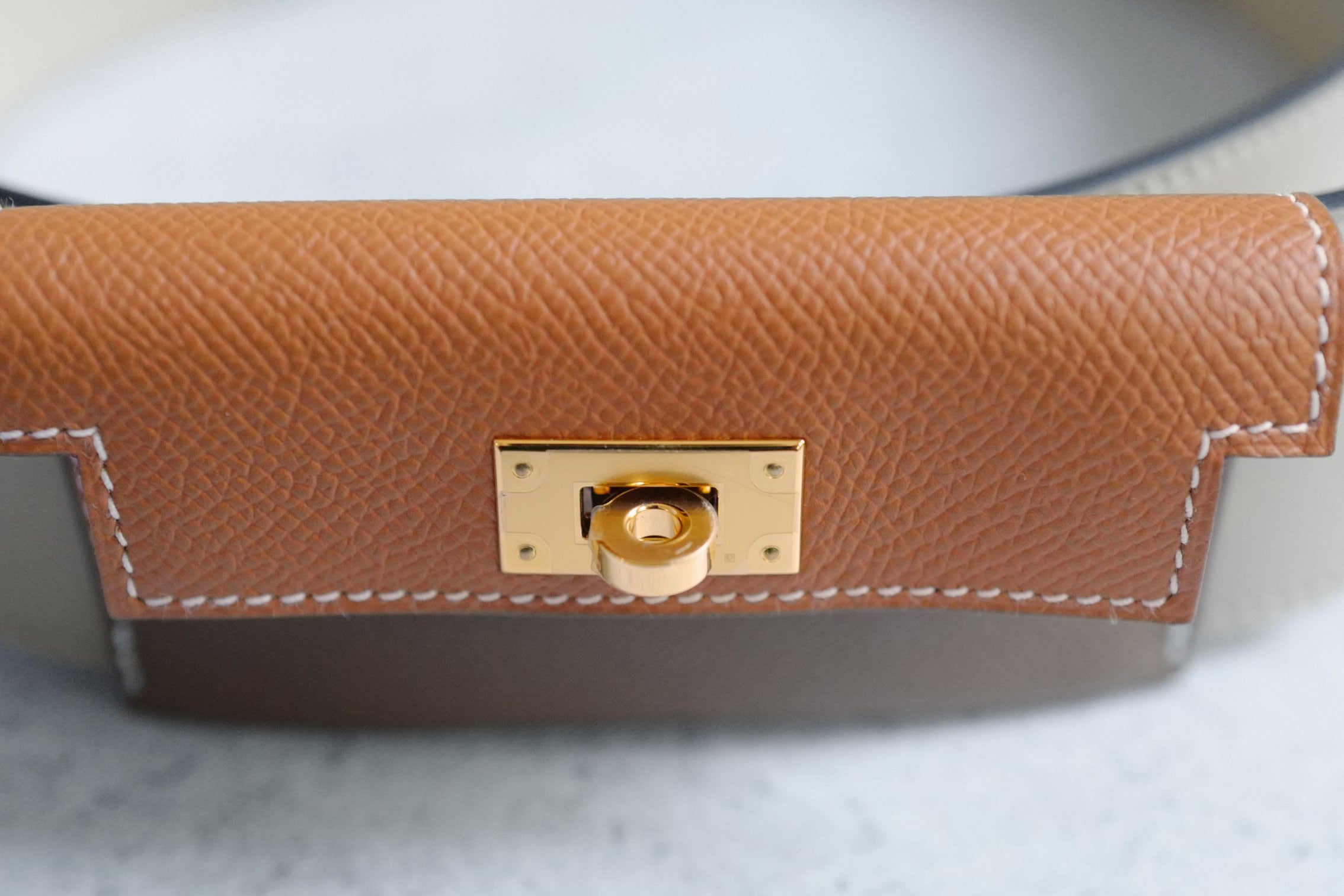 Hermès Kelly Pocket Bag Strap Naturel/Sable/Gold Swift Epsom Calfskin 105 mm