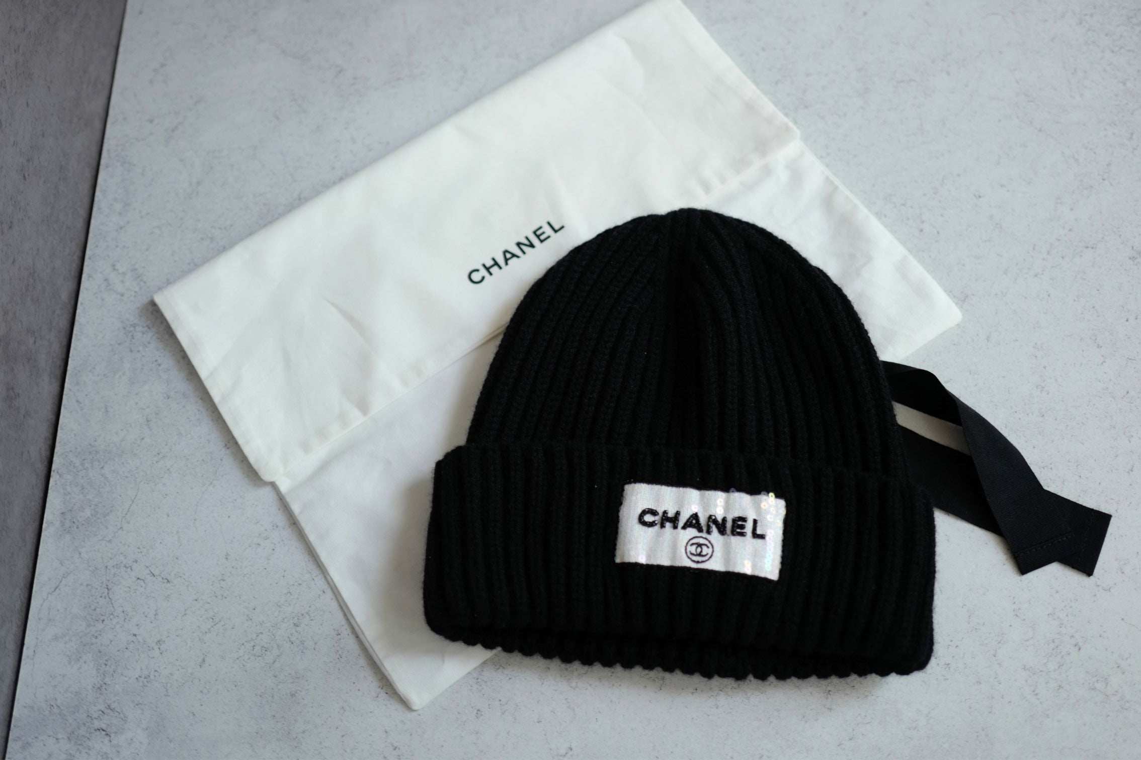Chanel Black Cashmere Beanie Sequin CHANEL Logo Hat New 23