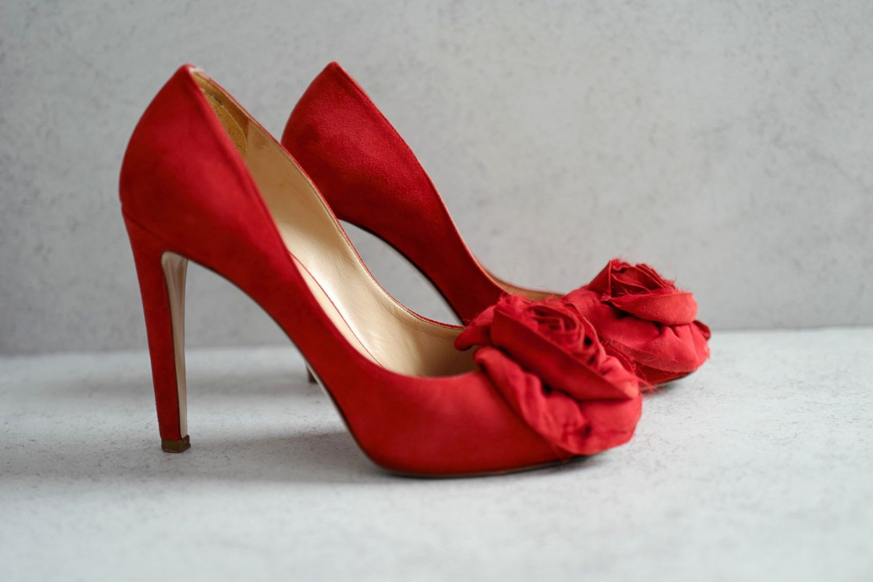 Preloved Valentino Heels Red Rose size 37 in Red