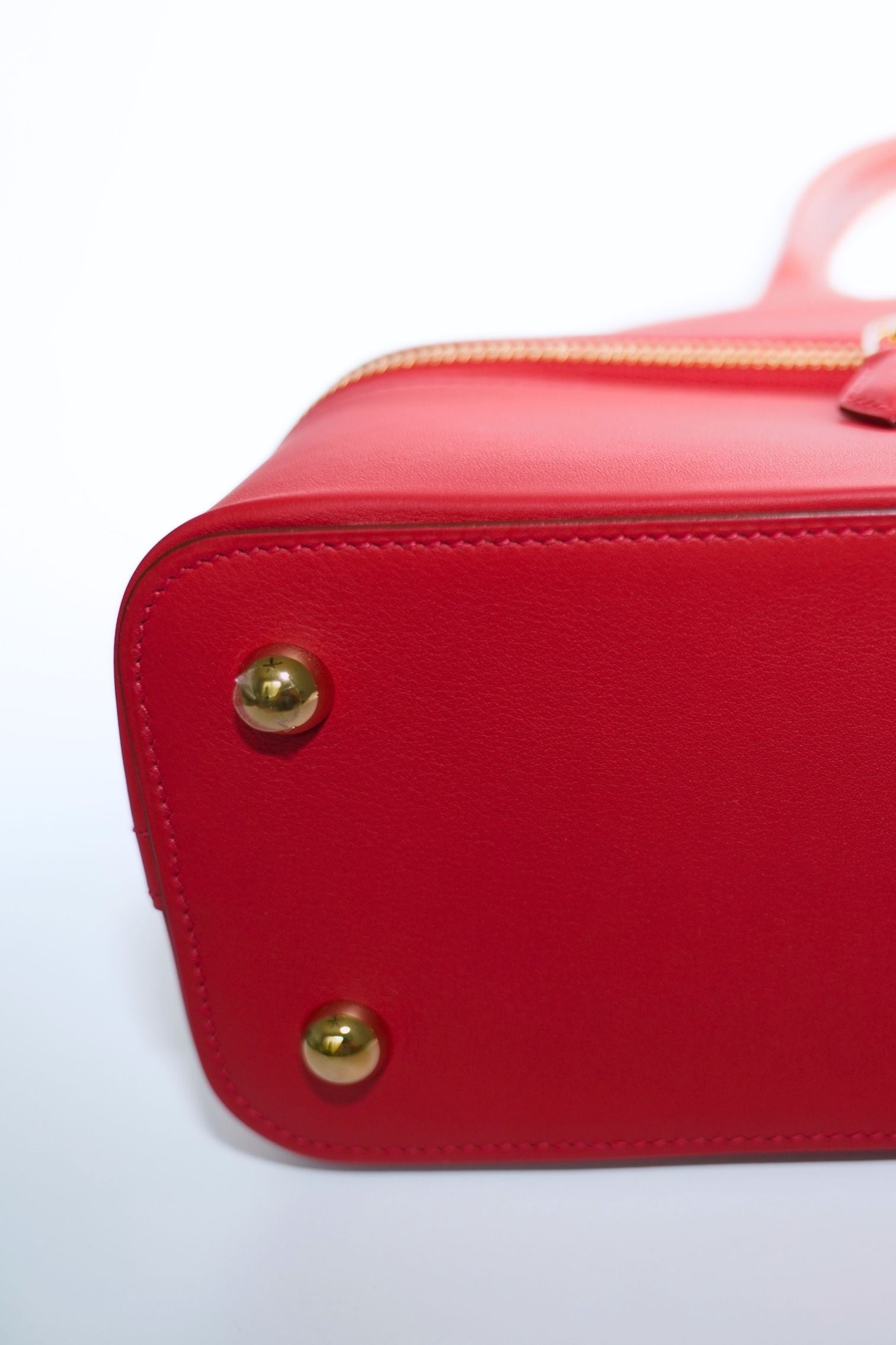 Hermès Bolide Secret in Vermillion Red Swift Leather Gold Hardware T Stamp