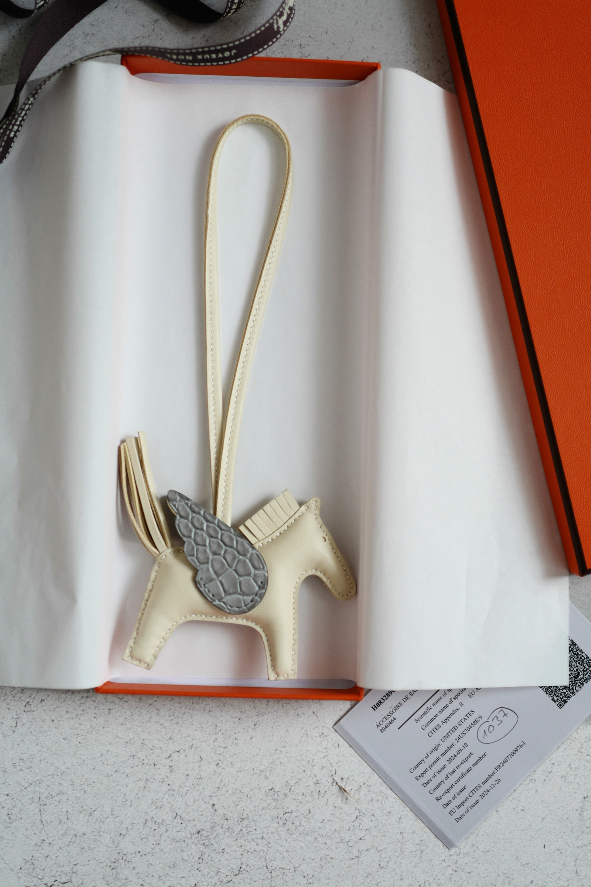 Hermès Rodeo PM Pegase Touch Bag Charm Craie Milo Lambskin & Gris Matte Alligator