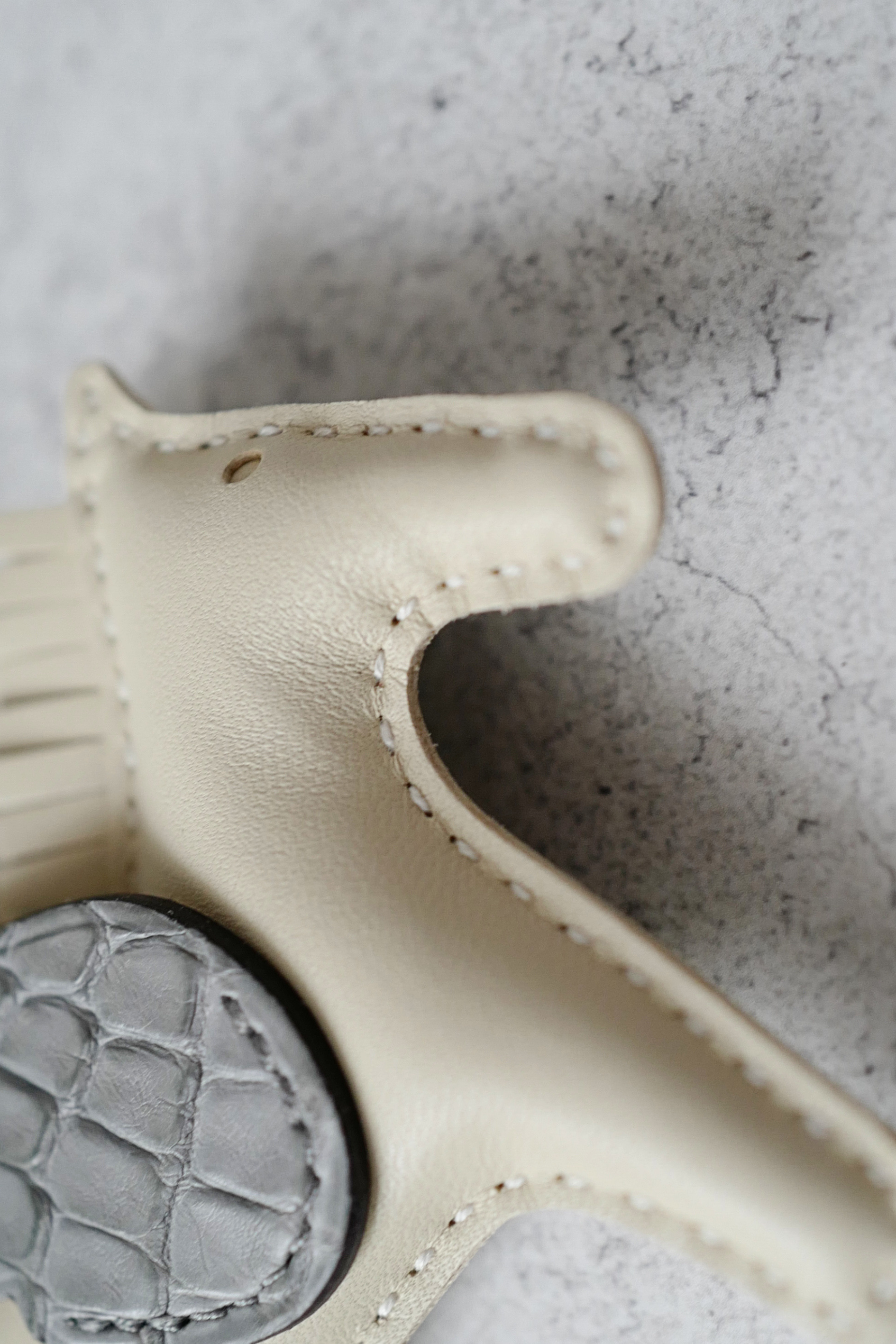 Hermès Rodeo PM Pegase Touch Bag Charm Craie Milo Lambskin & Gris Matte Alligator