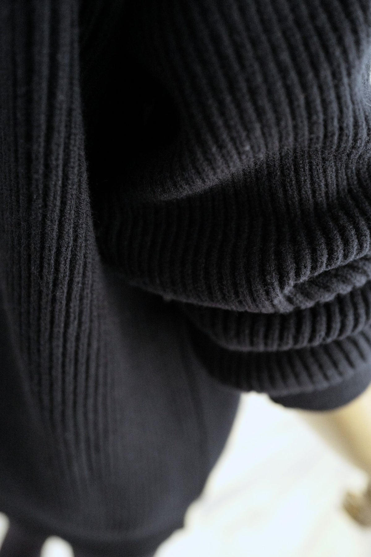 NEW Chanel 26N Coco Neige Sweater Pullover Black Ecru Wool Cashmere Size 34