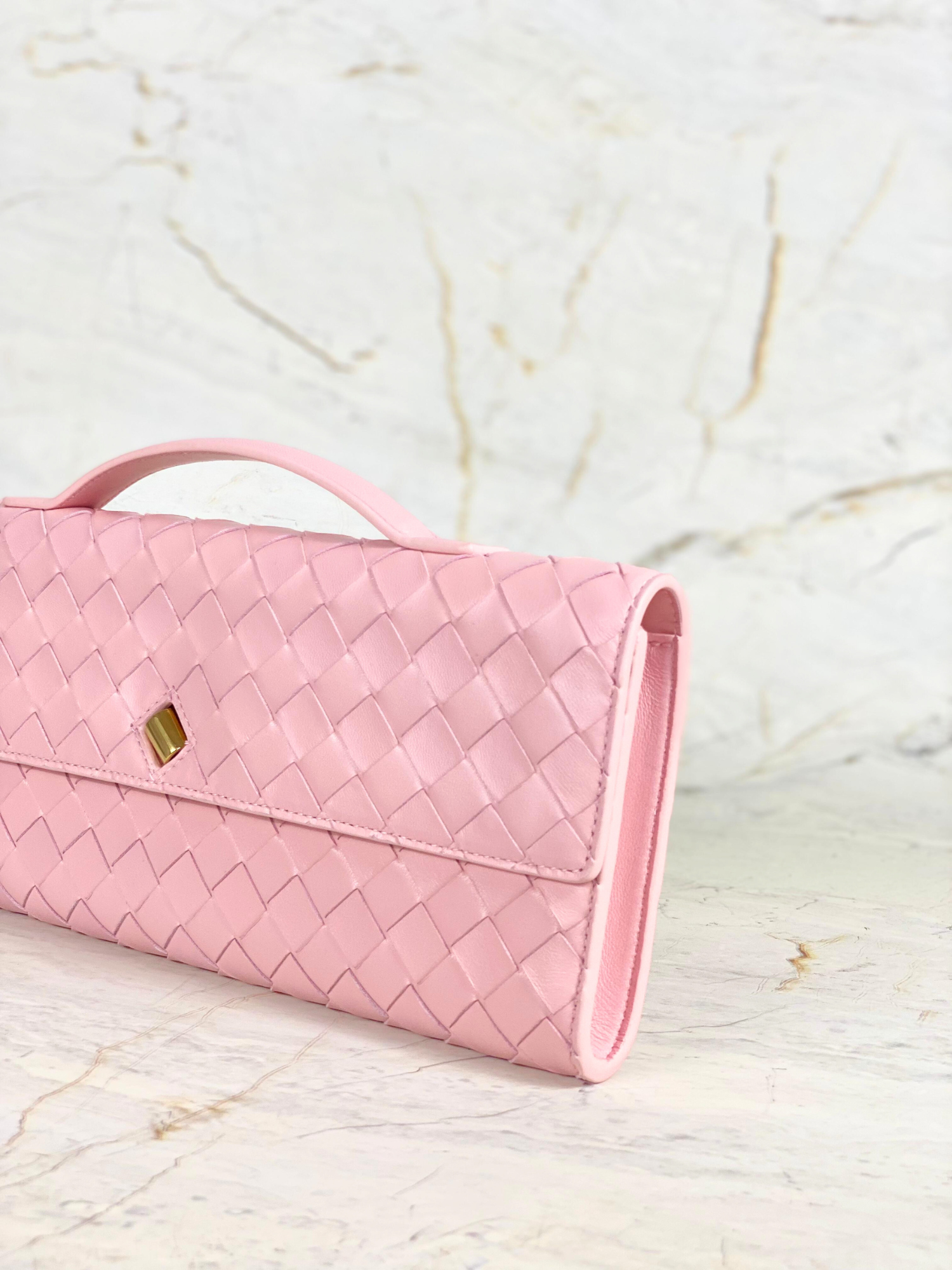 New Bottega Veneta Andiamo Clutch with Handle in Rose