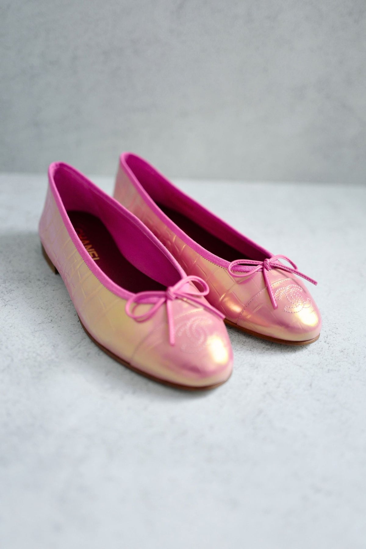 Chanel 26K Matthieu Blazy's Ballet Flats Croc Embossed Calfskin Pink Size 37.5