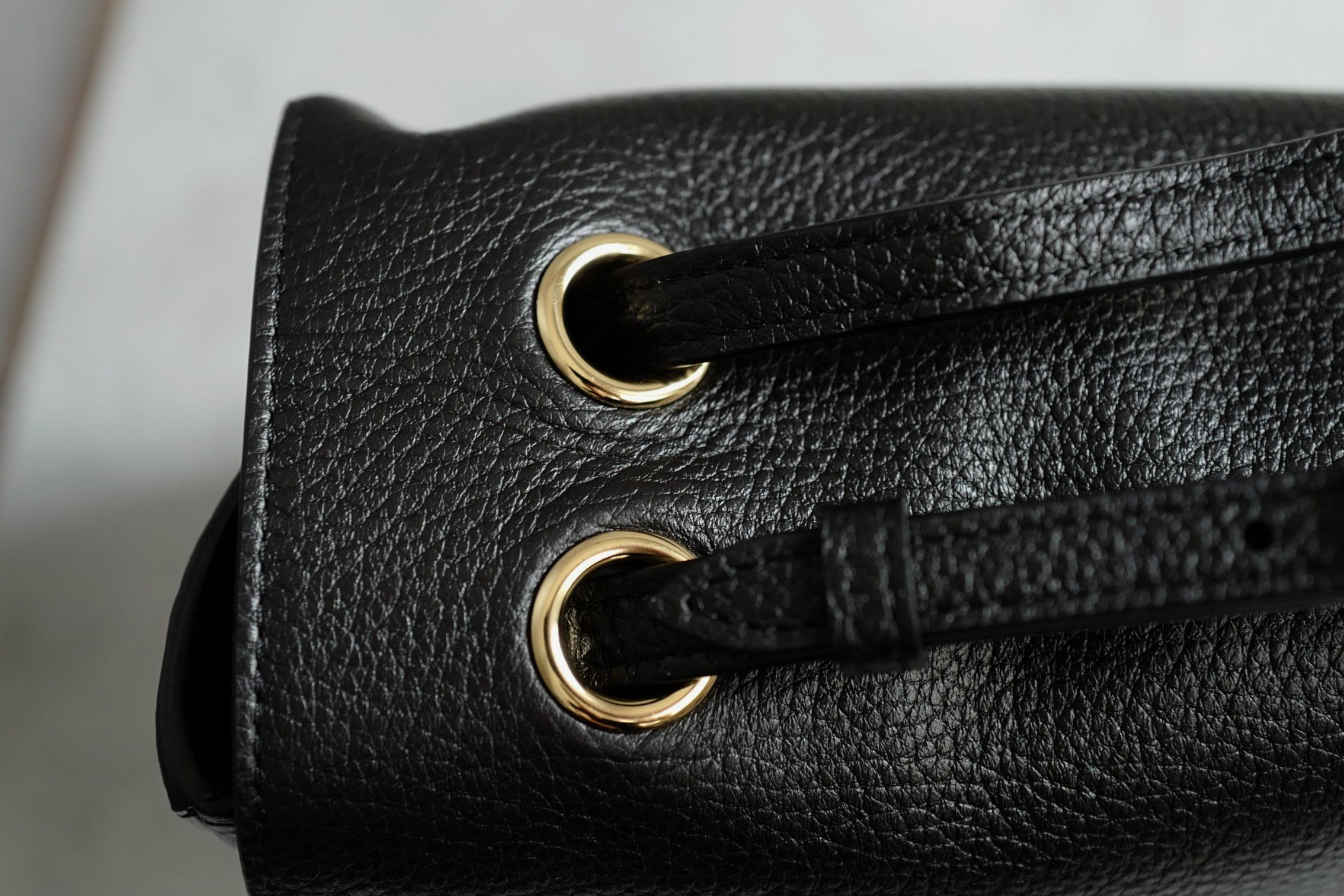 Chanel 26S Maxi 32 Flapbag "Matthieu Blazy" Black Grained Calfskin Gold Hardware