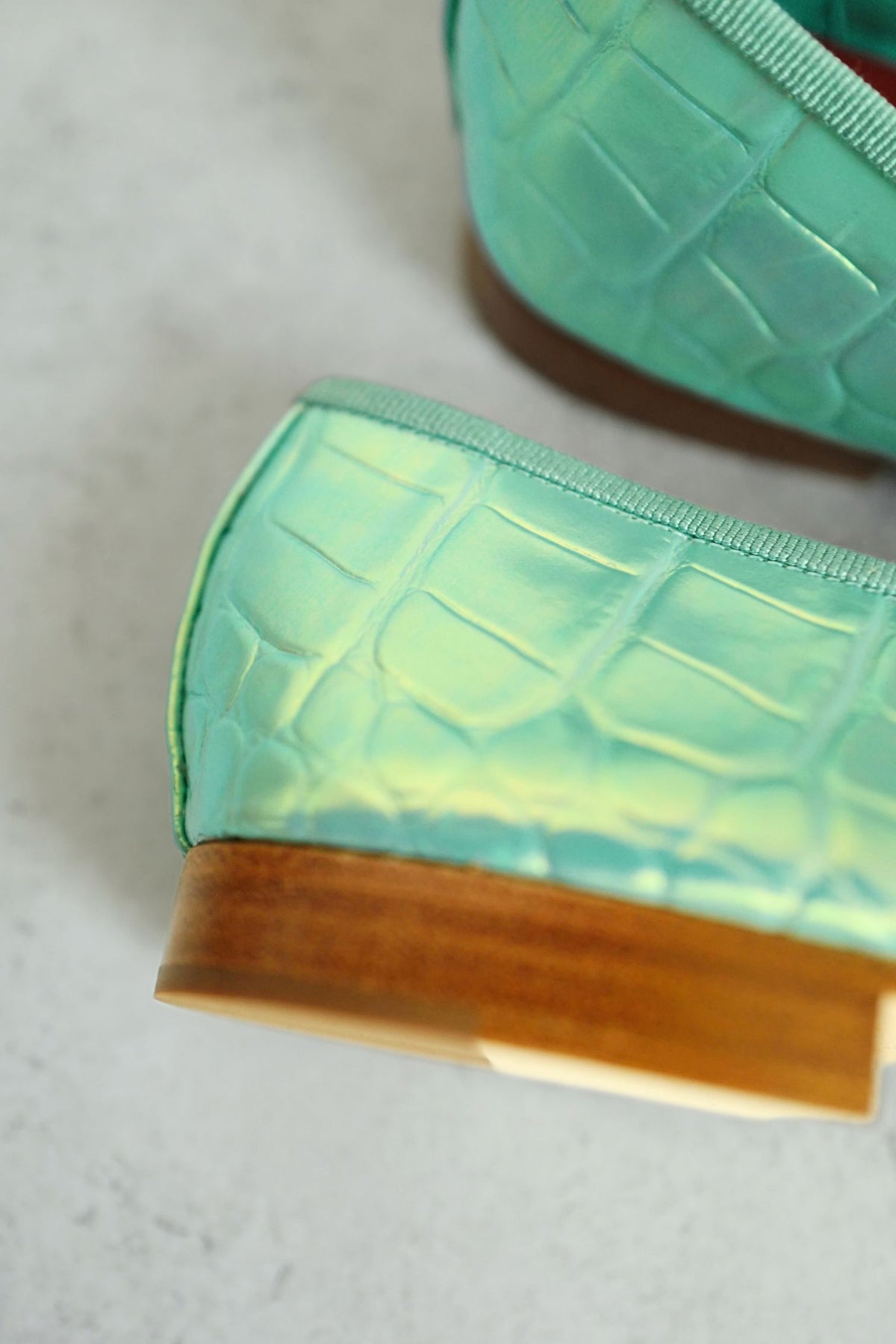 NEW Chanel 26K Ballet Flats Crocodile Embossed Calfskin Turquoise Blue Size 37C