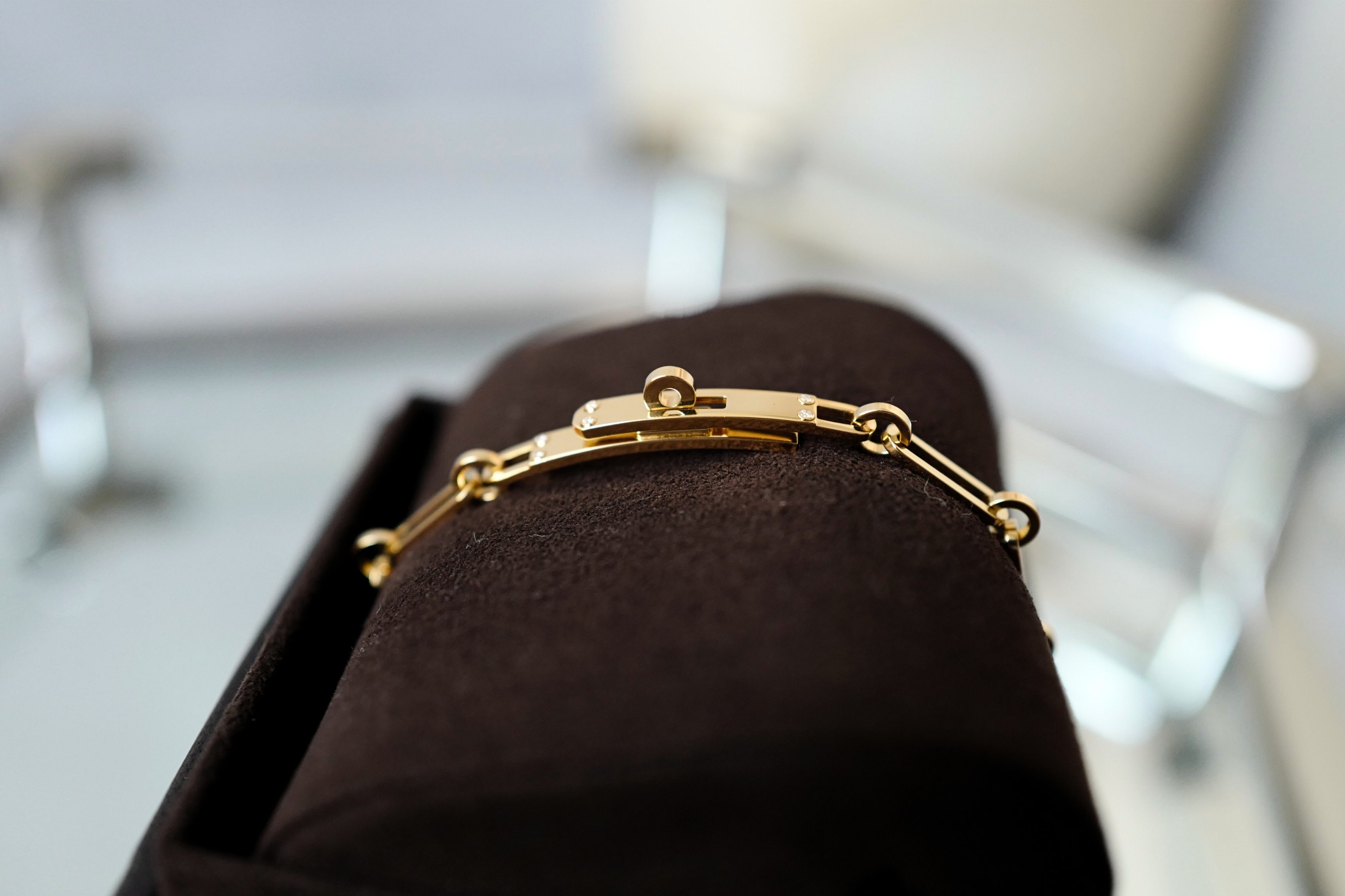NEW Hermès Kelly Chaine Bracelet Small Model Yellow Gold with Diamonds