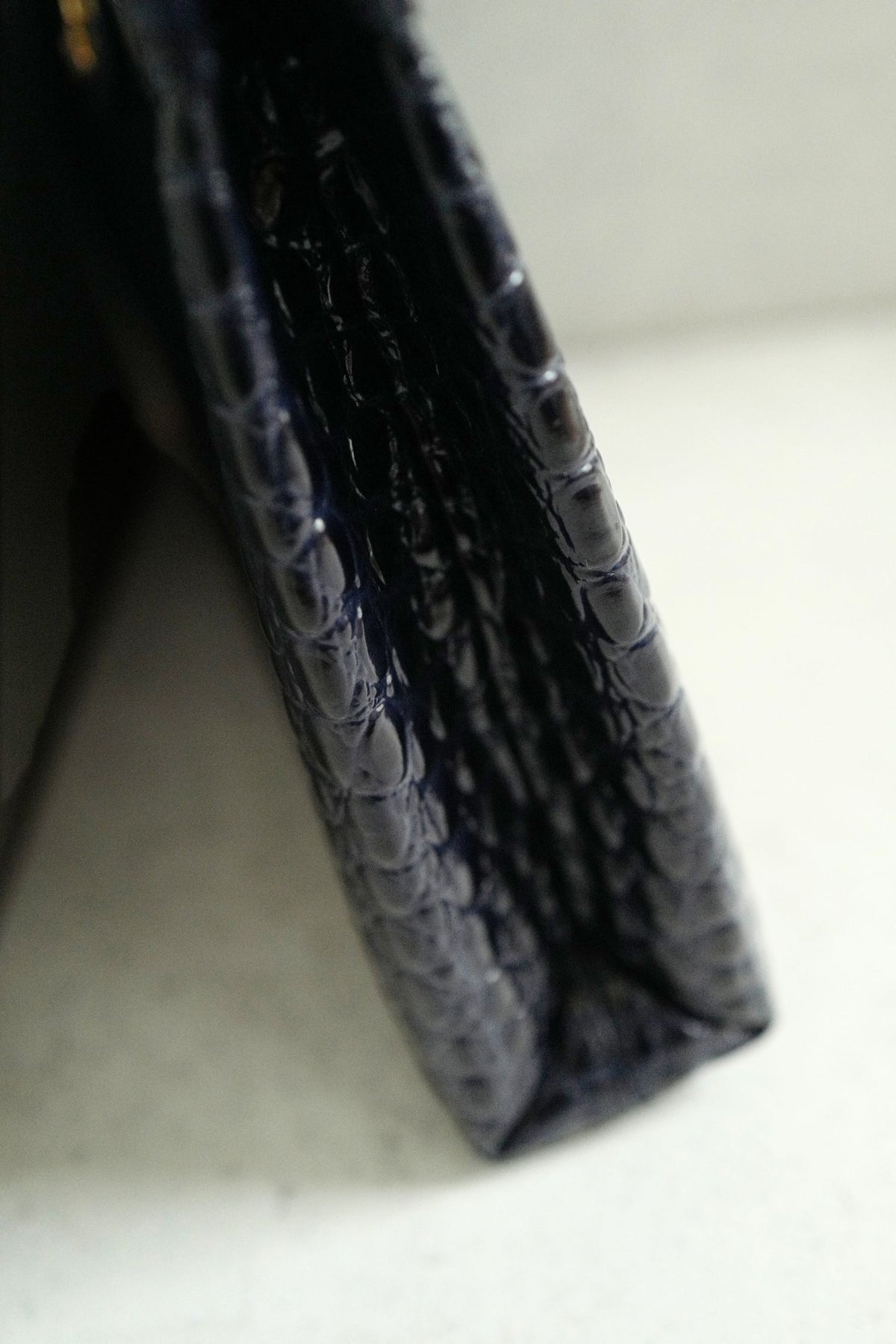 NEW Chanel 26K Clutch Navy Blue Crocodile Embossed Calfskin Leather GHW