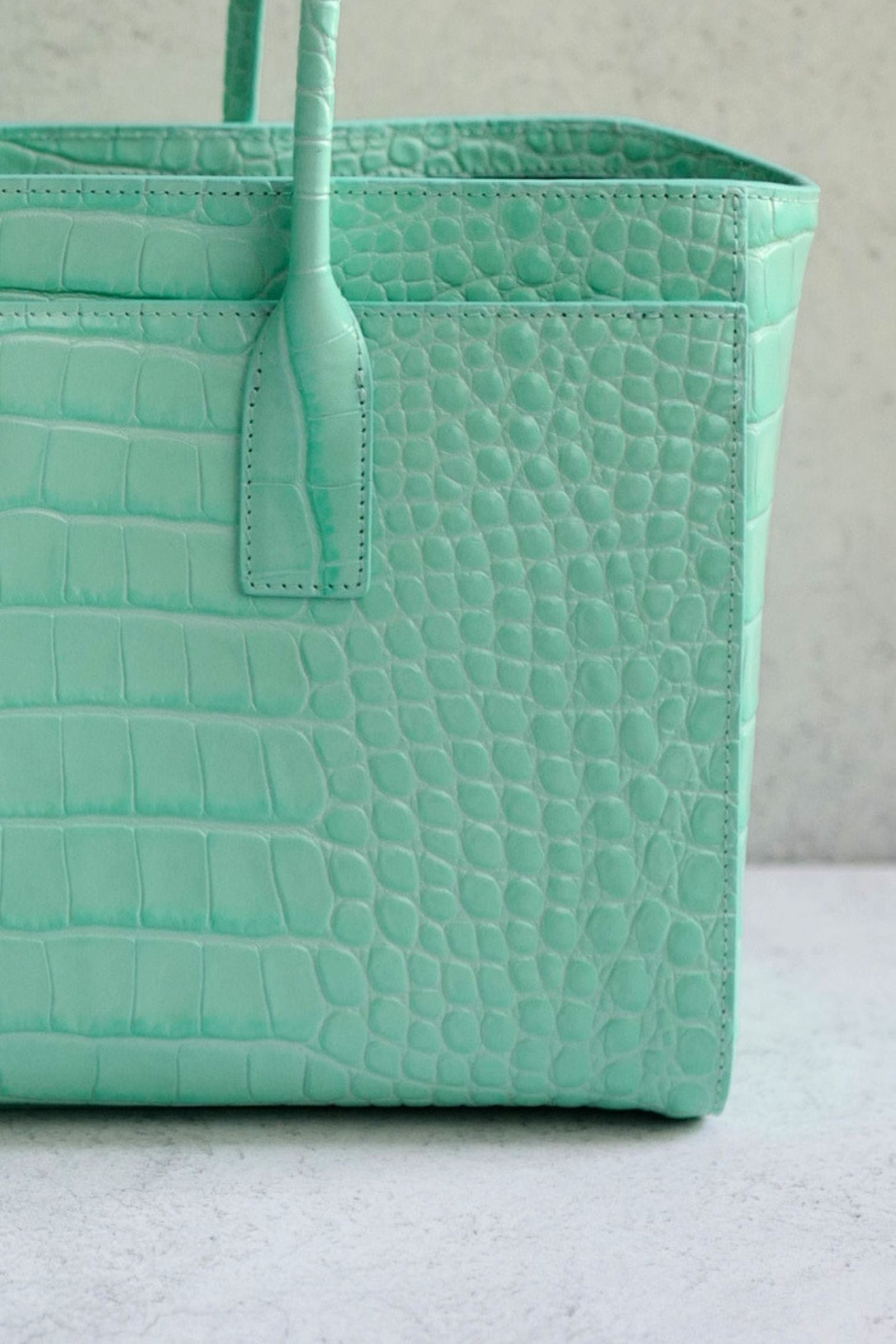 Chanel 26S Matthieu Blazy's Small Tote Green Crocodile Embossed Calfskin GHW