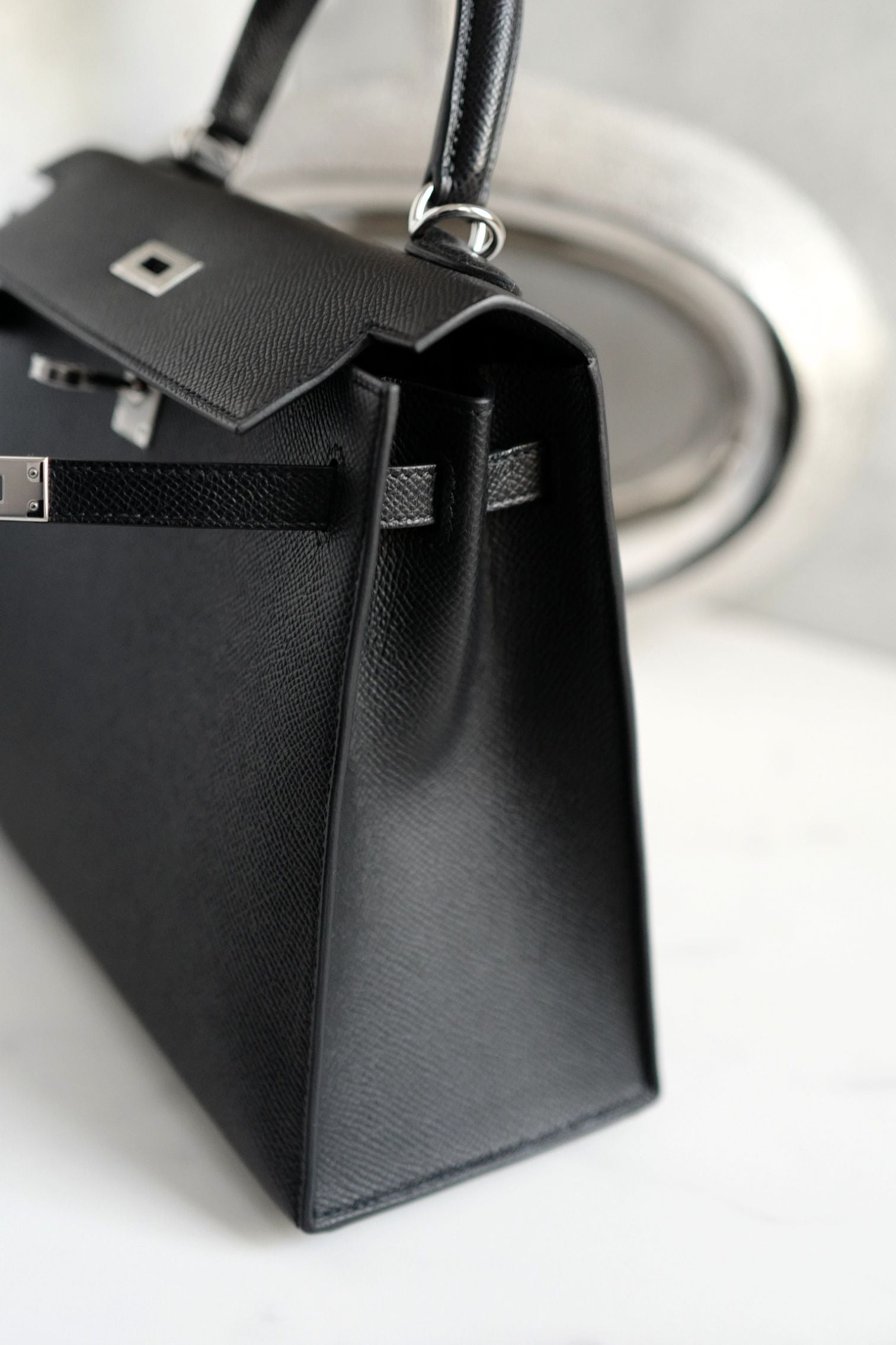 Hermès Kelly 25 Black Epsom Sellier Palladium Hardware K Stamp 2026