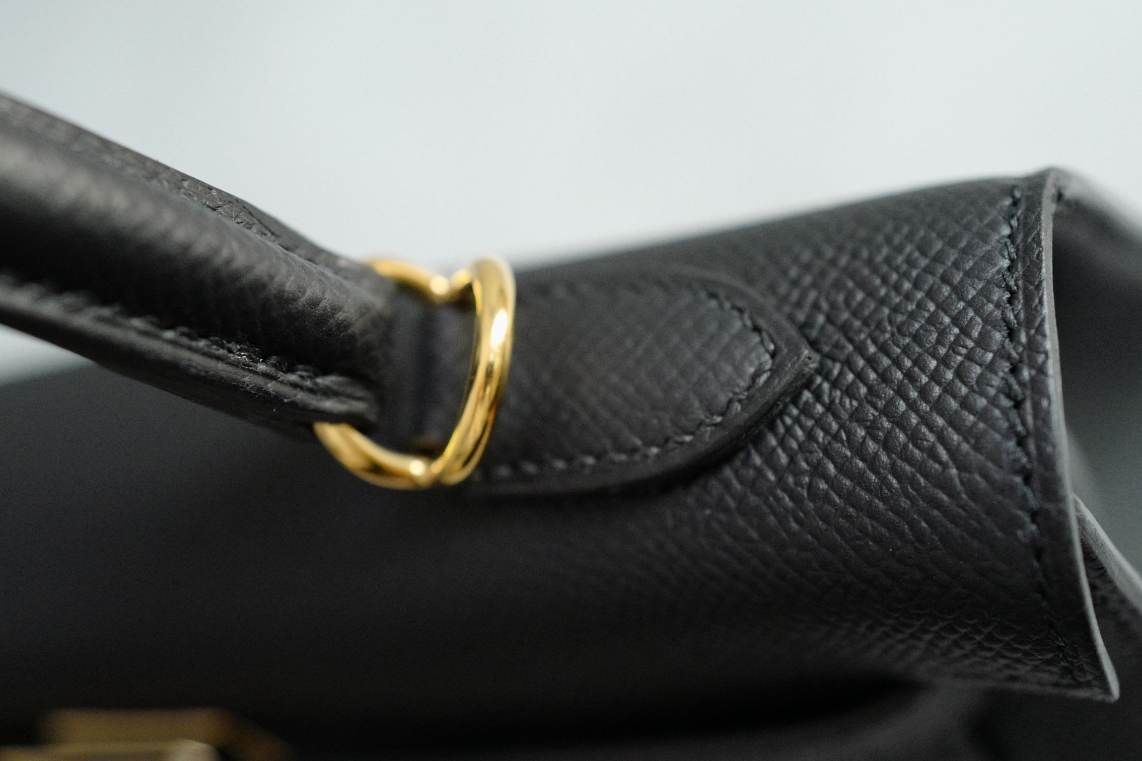 Hermès Kelly 25 Black Epsom Sellier Gold Hardware G Stamp 2026