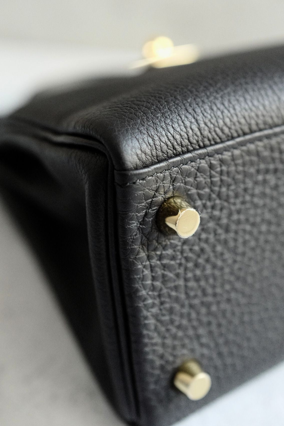 NEW Hermès Kelly 25 Black Togo Leather Gold Hardware K Stamp