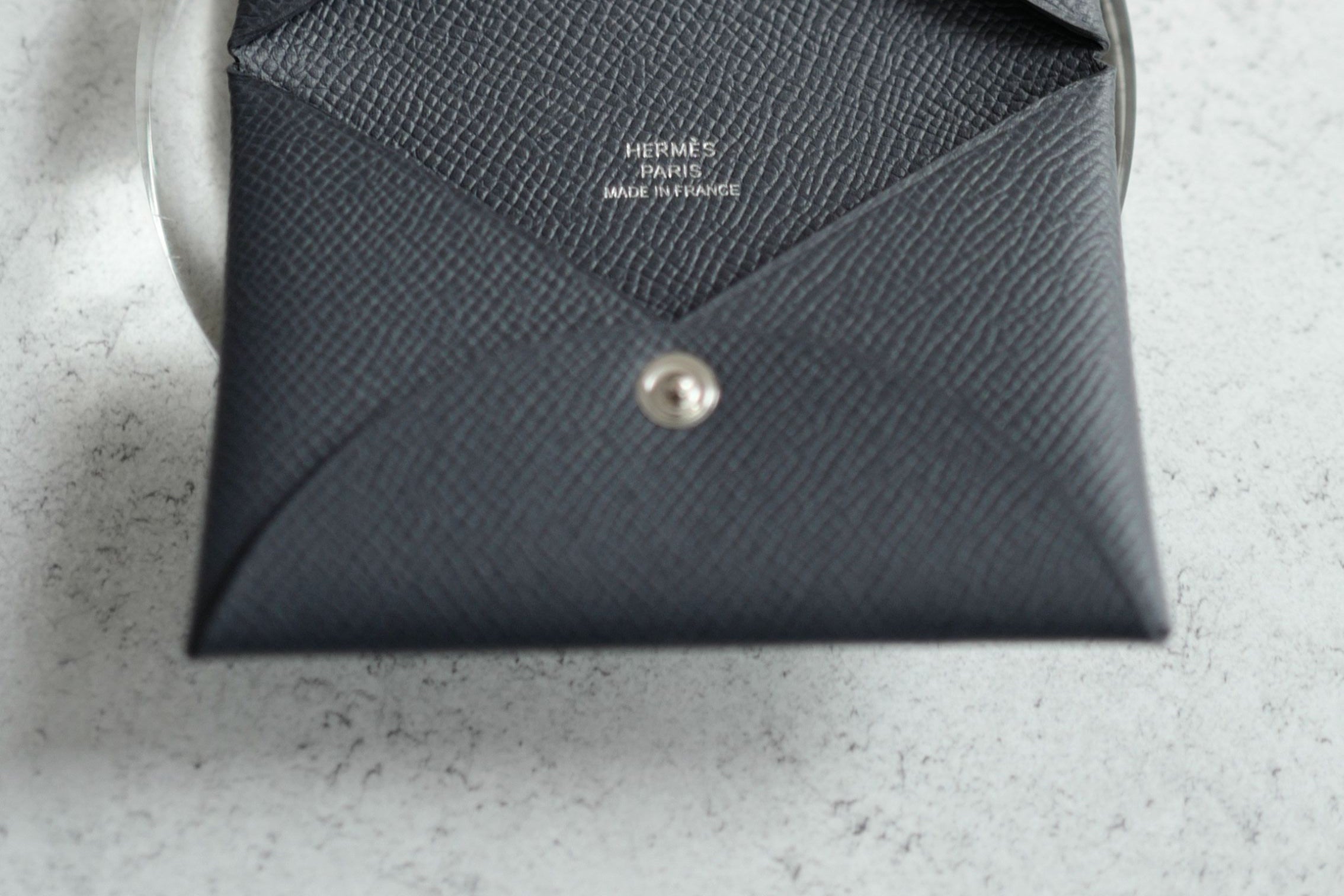 BNIB Hermes Calvi Duo in Gris Misty Epsom Leather Card Holder PHW