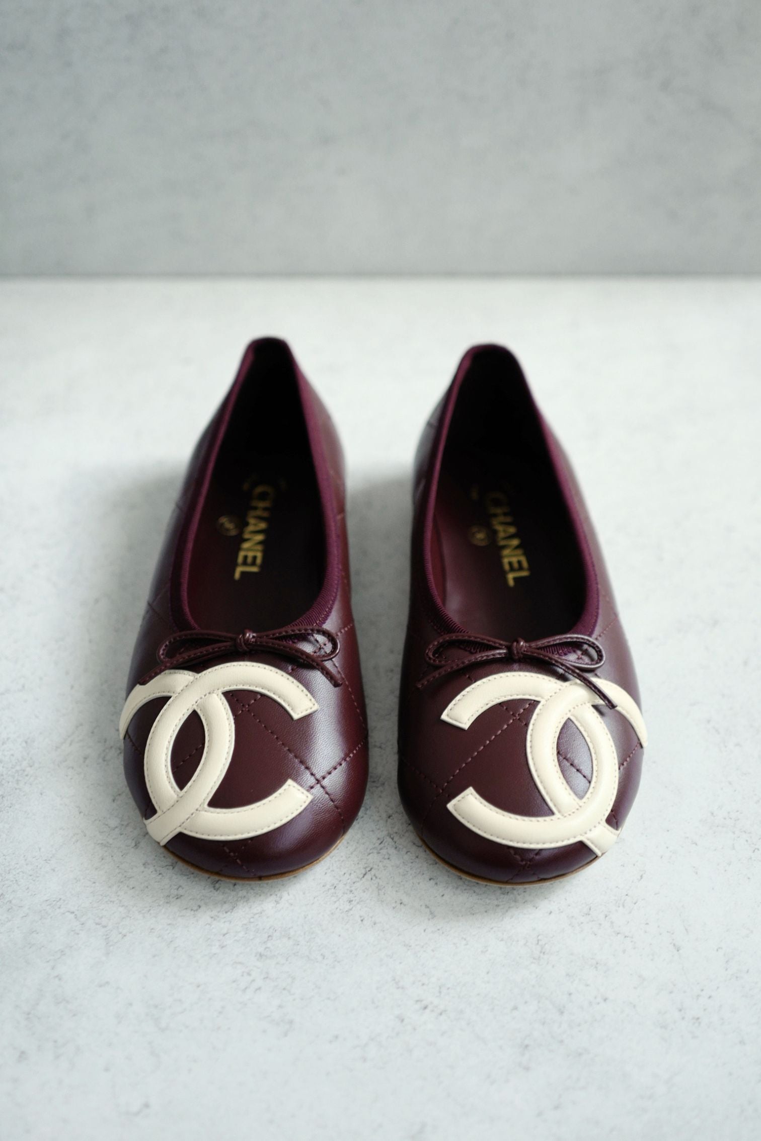 Chanel 26M Coco Beach Ballet Flats Burgundy White Lambskin Size 37
