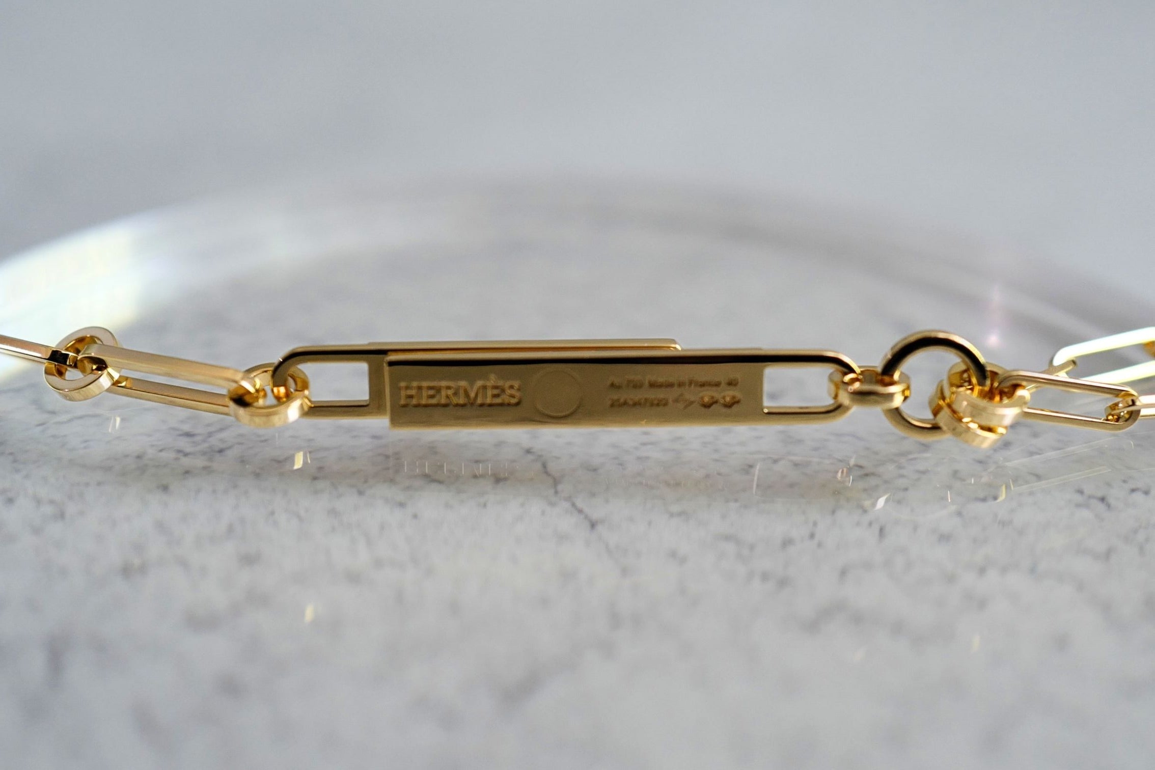 Hermès Kelly Chaine Lariat Necklace 18K Yellow Gold 41 Diamonds Size 40