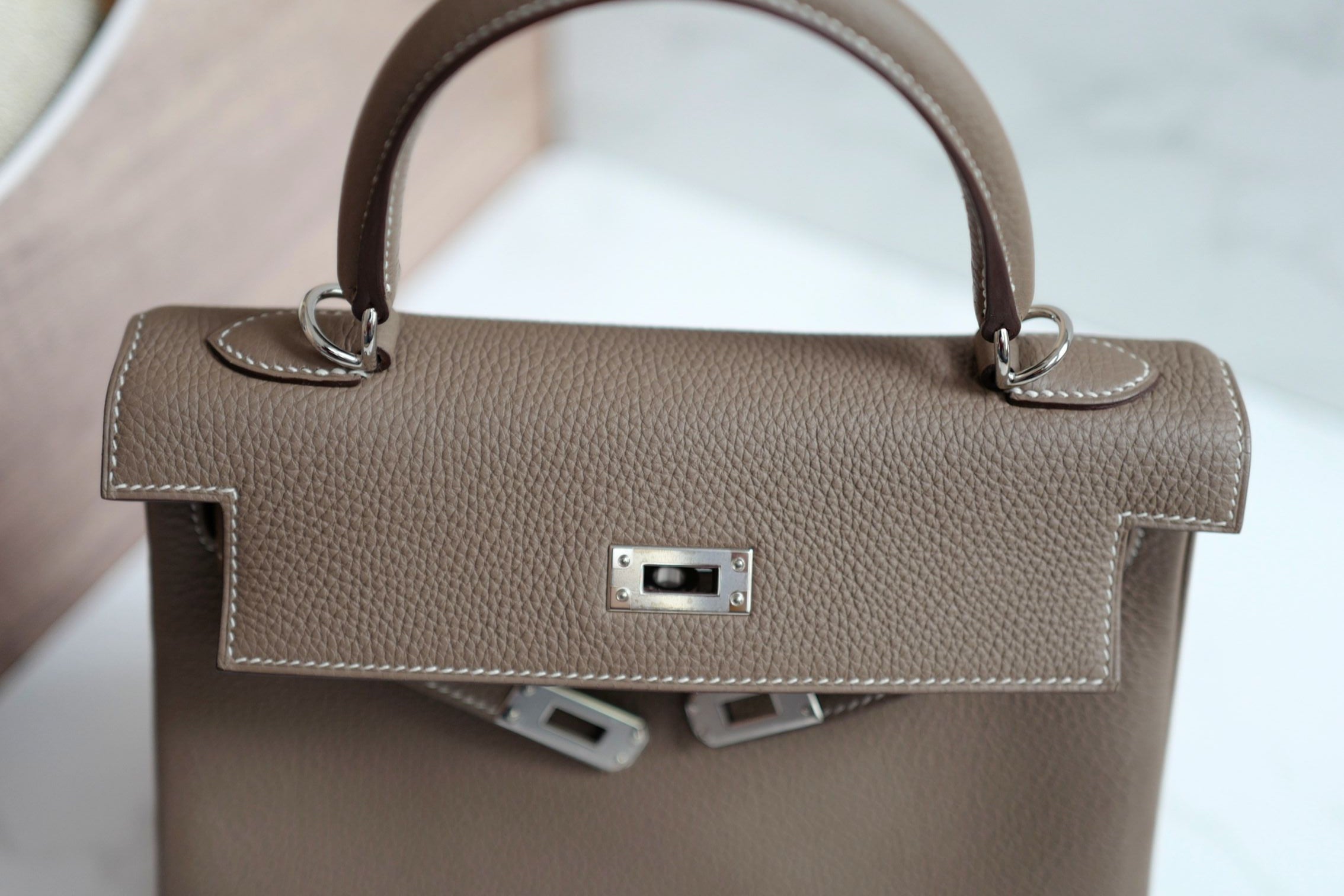 BNIB Hermes Kelly 25 Etoupe Togo Palladium Hardware G Stamp 2026