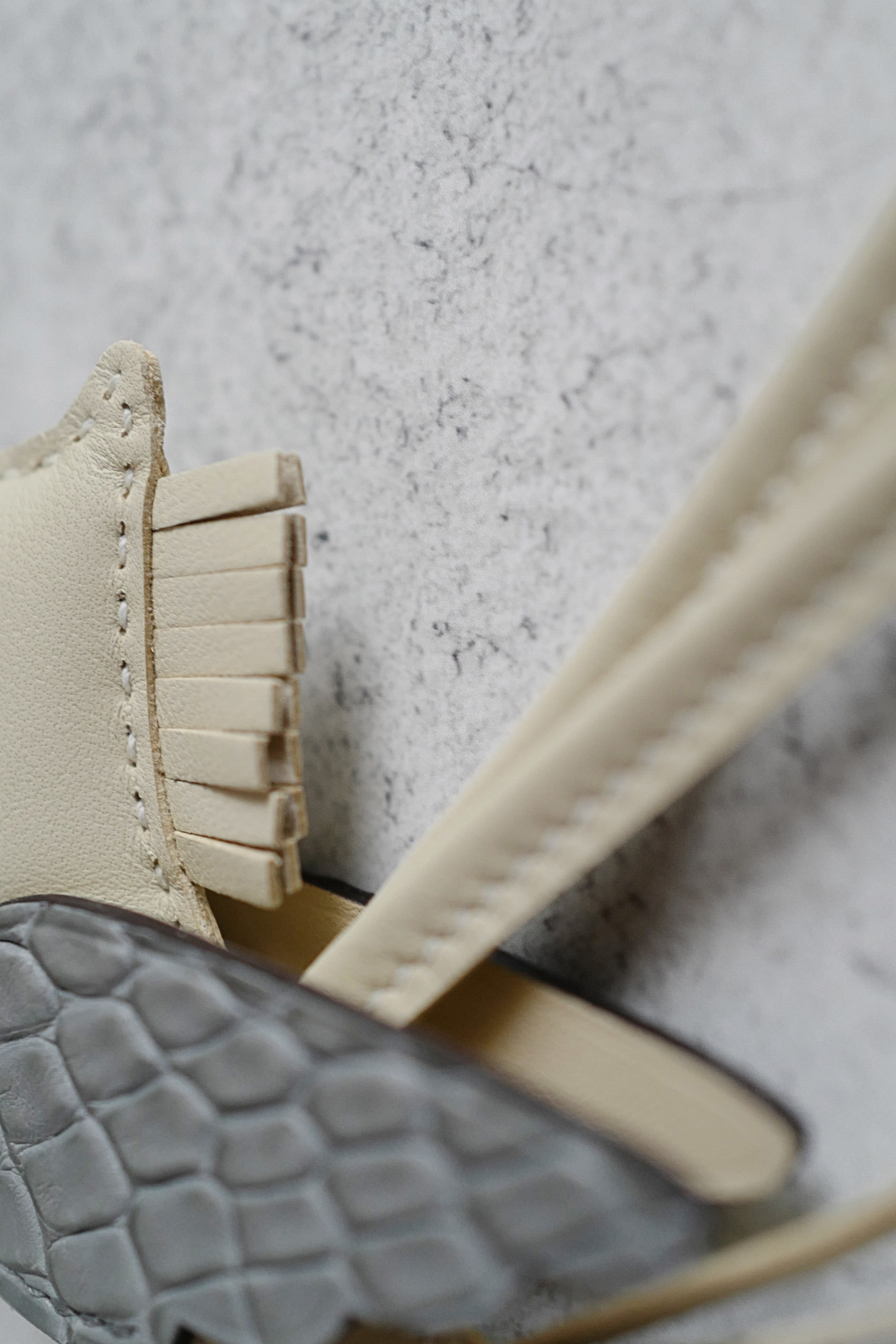 Hermès Rodeo PM Pegase Touch Bag Charm Craie Milo Lambskin & Gris Matte Alligator