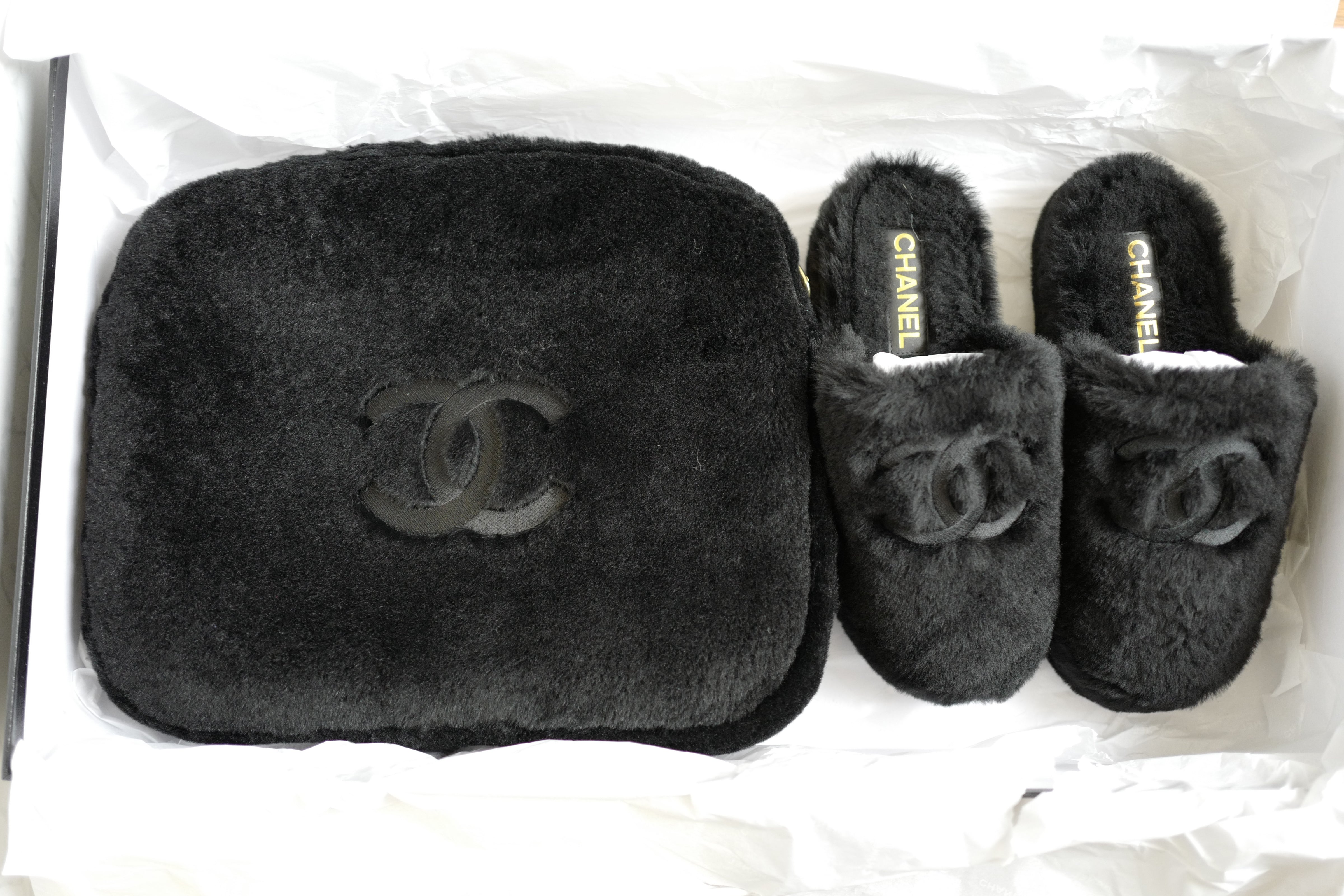 NEW Chanel 24B Mules Shearling in Black with Pouch Size 37