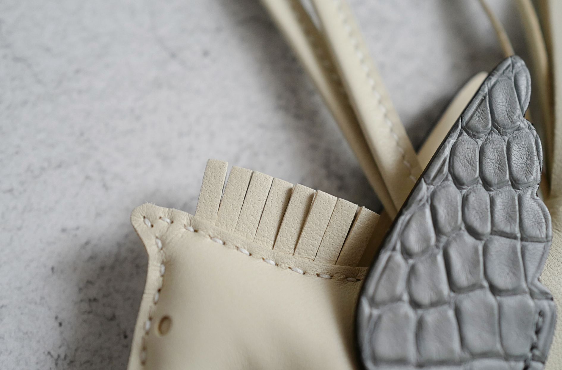 Hermès Rodeo PM Pegase Touch Bag Charm Craie Milo Lambskin & Gris Matte Alligator