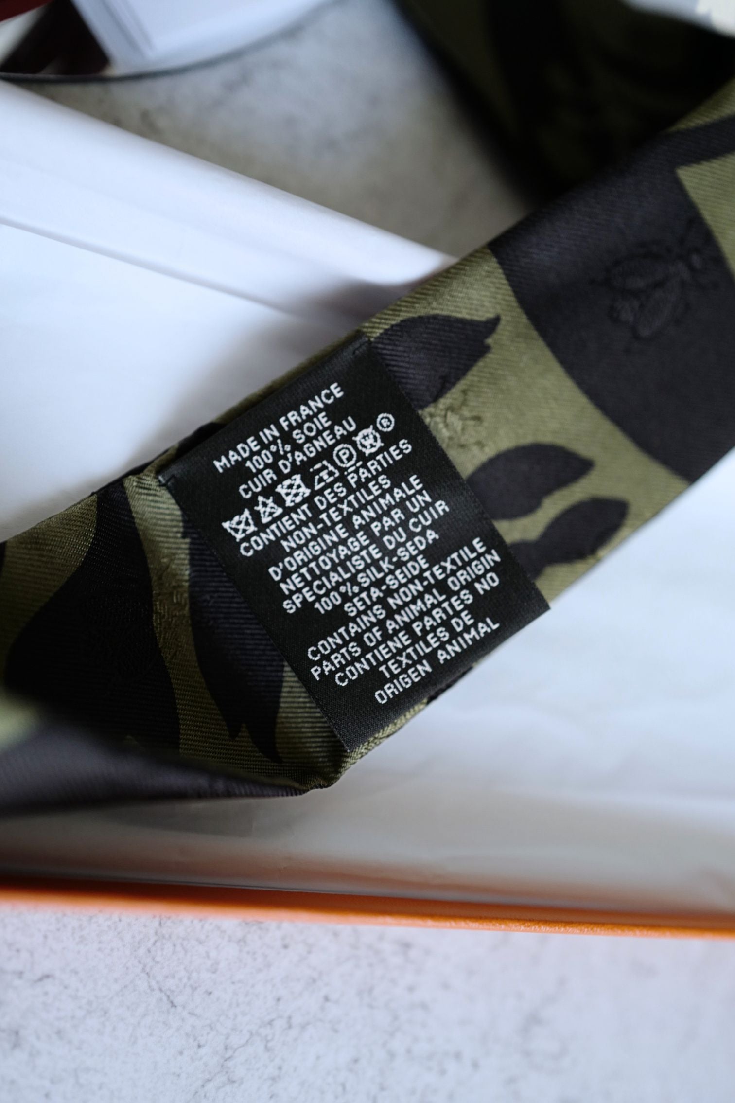 Hermès Twilly Bouquet Final Silk Noir/Vert Loden/Rouge H with Leather Fringe