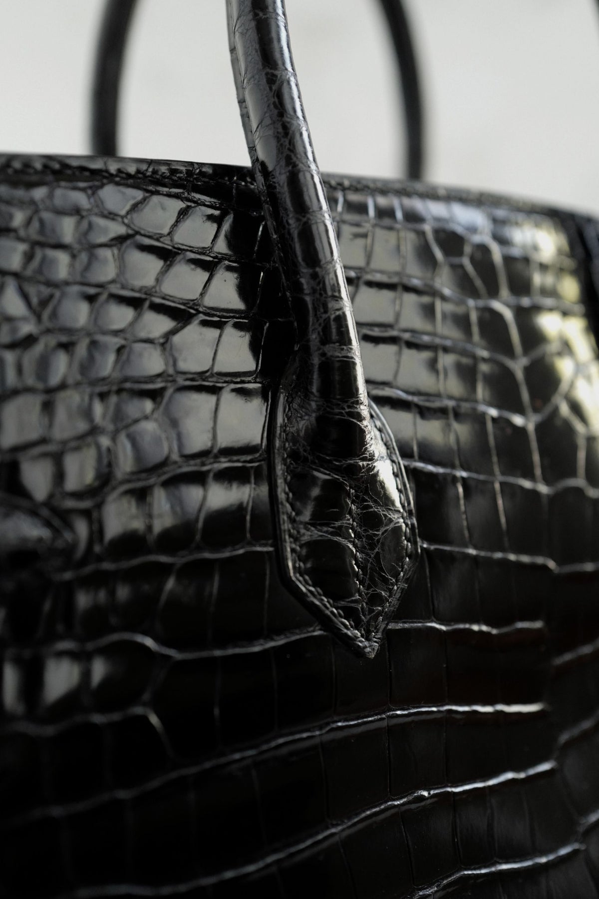 Hermès Birkin 35 Black Shiny Porosus Crocodile Gold HW #D Preowned Condition