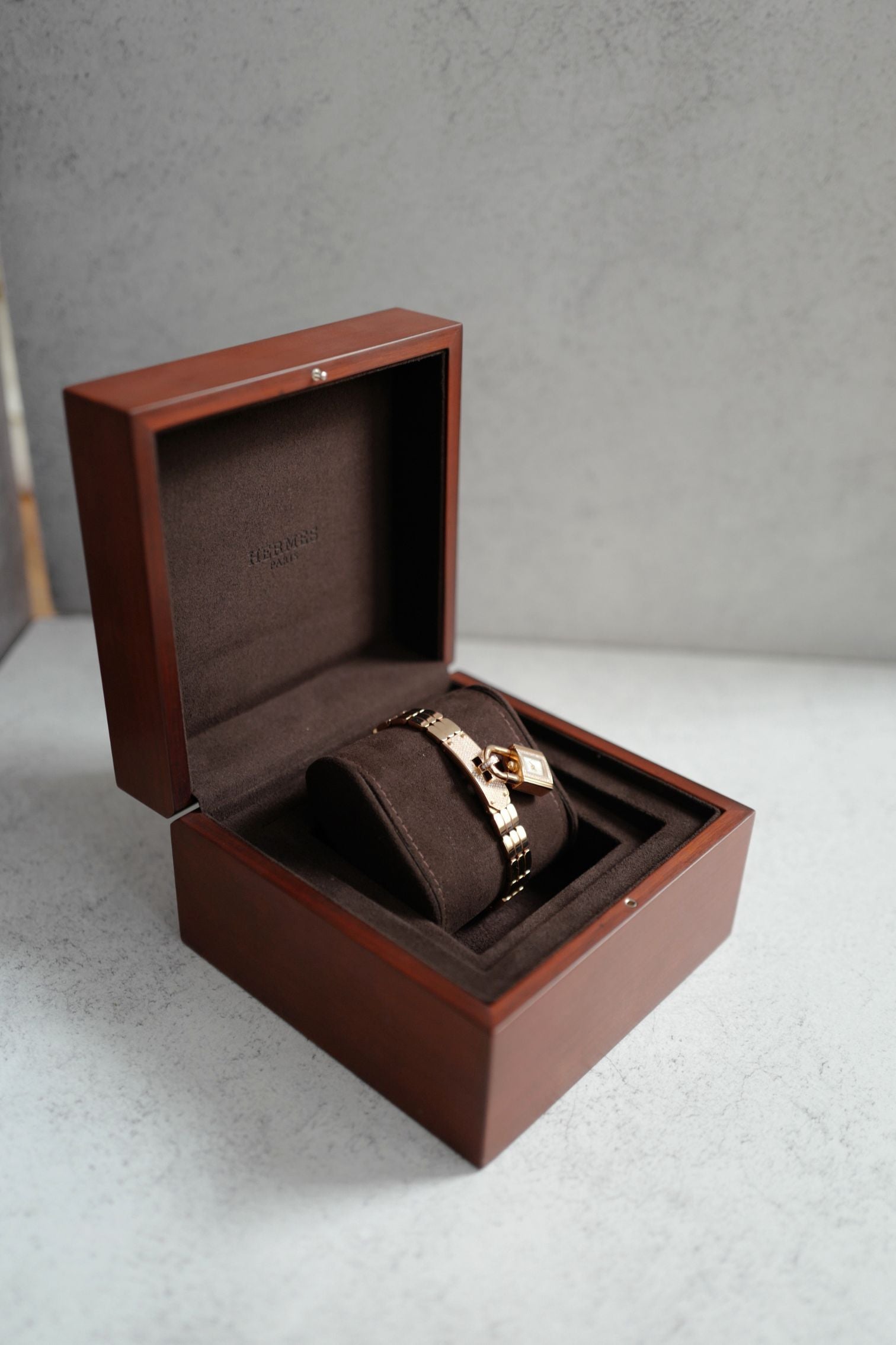 BNIB Hermes Mini Kelly Watch Rose Gold 16 mm With Diamond Set Over $40K Retail
