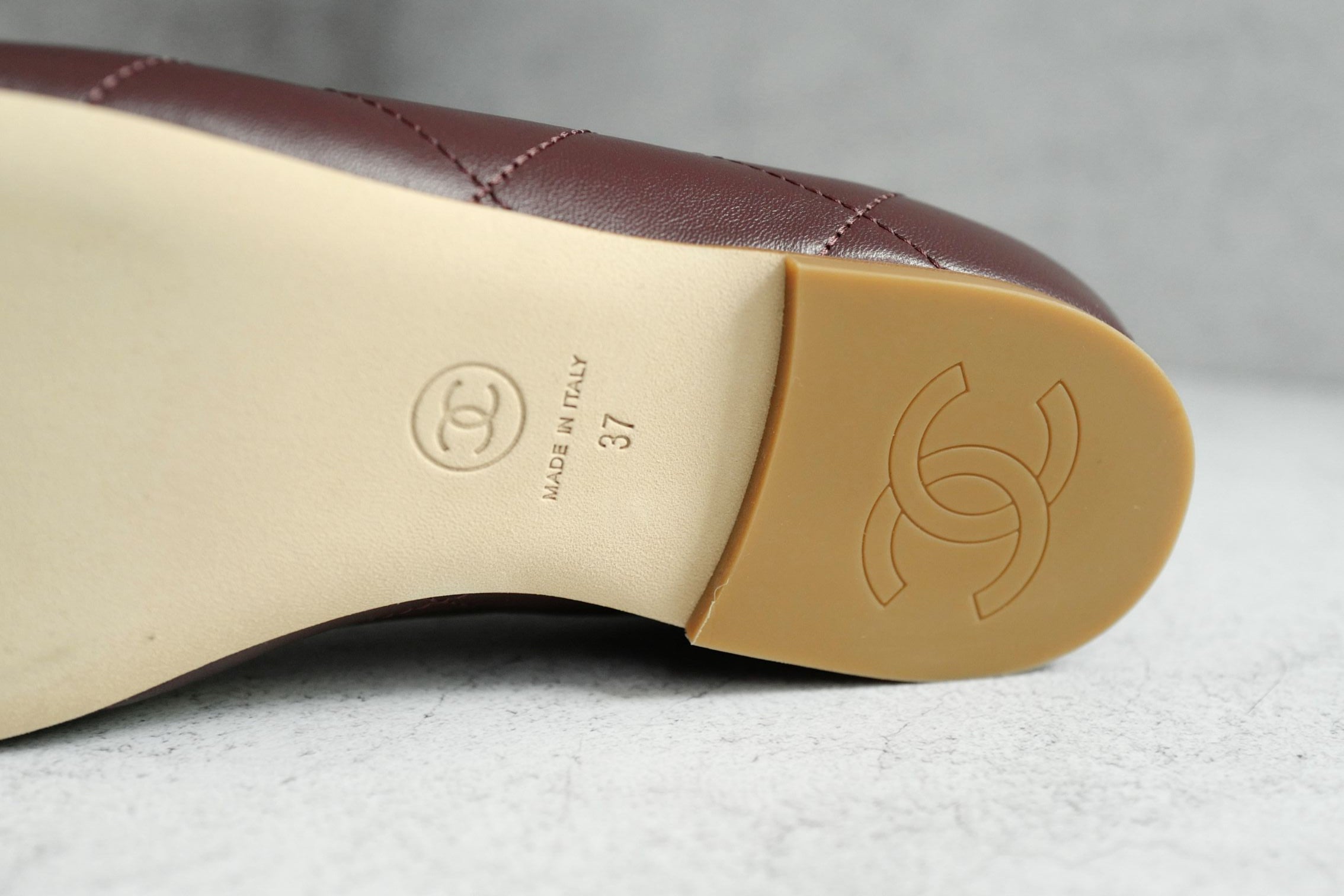 Chanel 26M Coco Beach Ballet Flats Burgundy White Lambskin Size 37