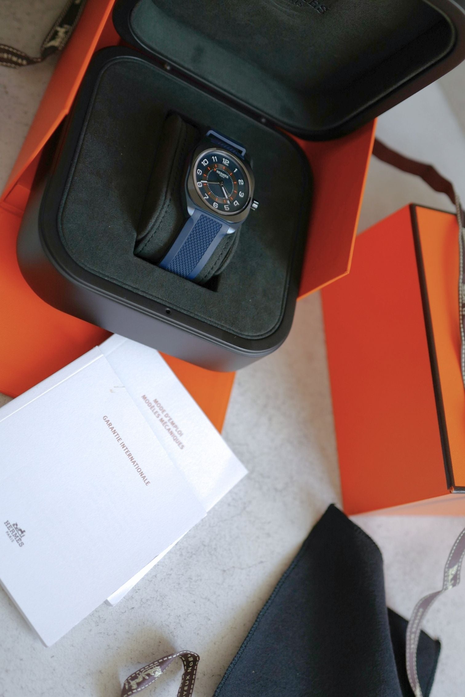 Hermès H08 Blue Dial Titanium Watch Blue Rubber Strap 42mm