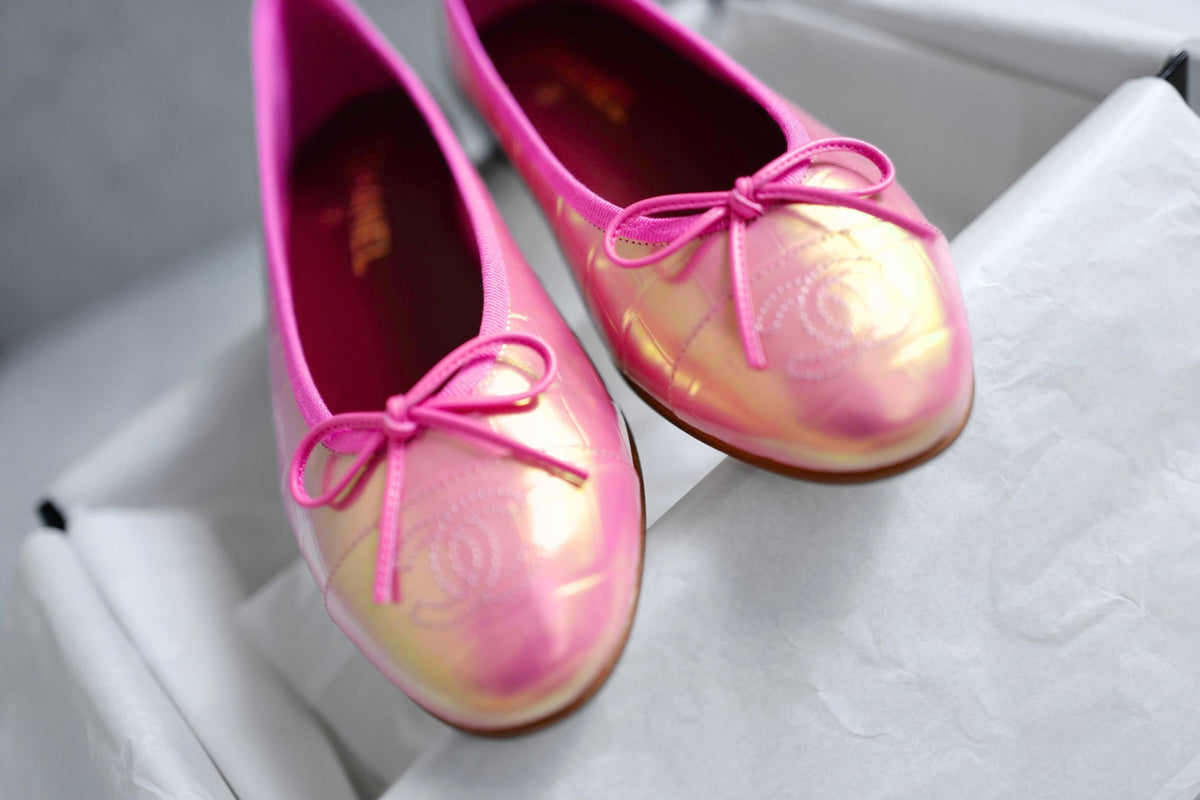 Chanel 26K Matthieu Blazy's Ballet Flats Croc Embossed Calfskin Pink Size 37.5