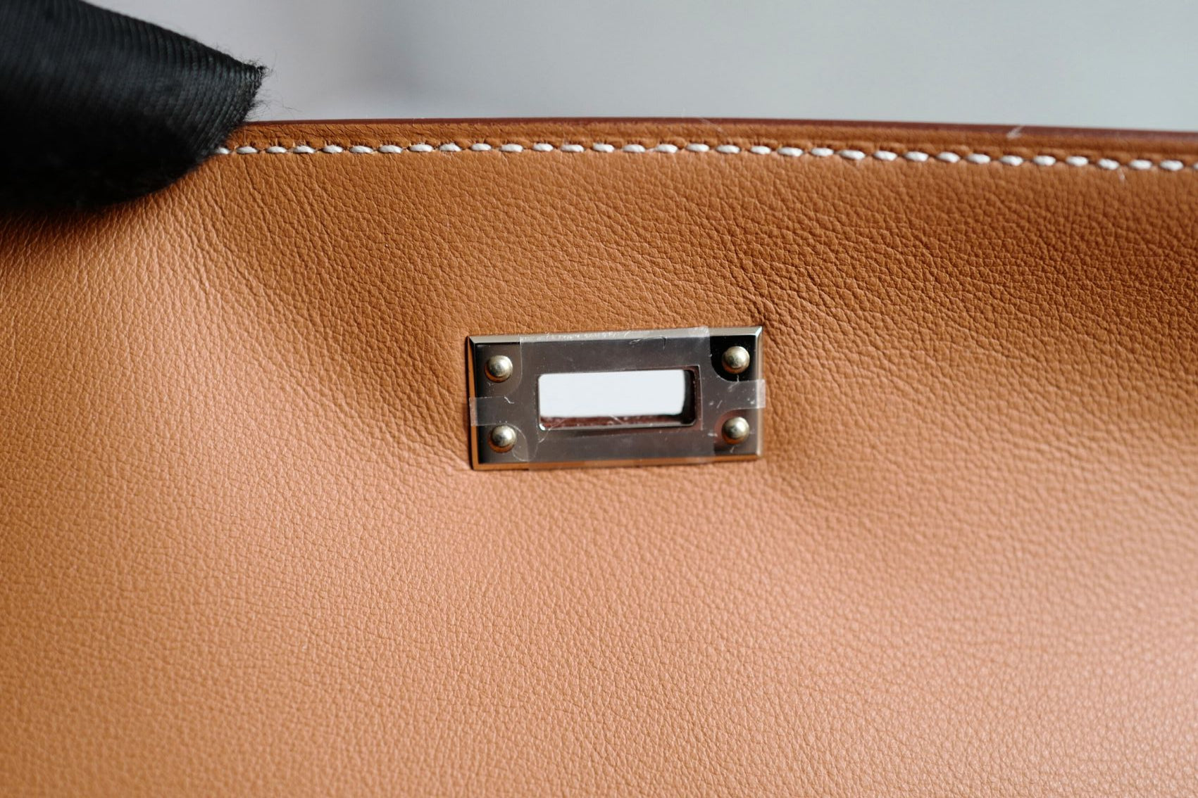 Hermès Kelly Pochette Gold Swift Leather Palladium Hardware K Stamp