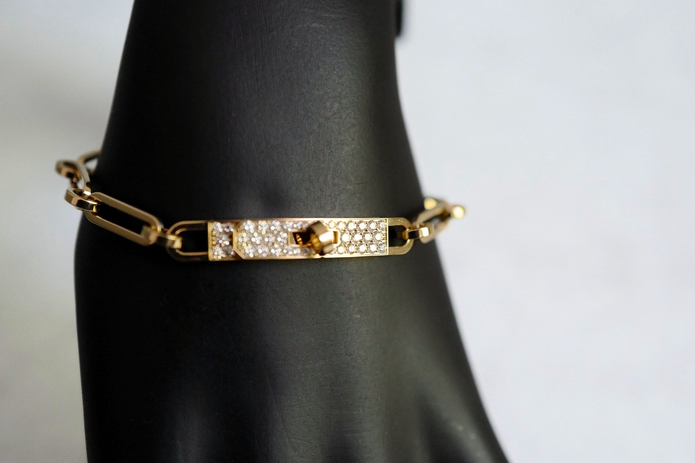 Hermès Kelly Chaine Bracelet Small Size 18K Yellow Gold 41 Diamonds Size 150
