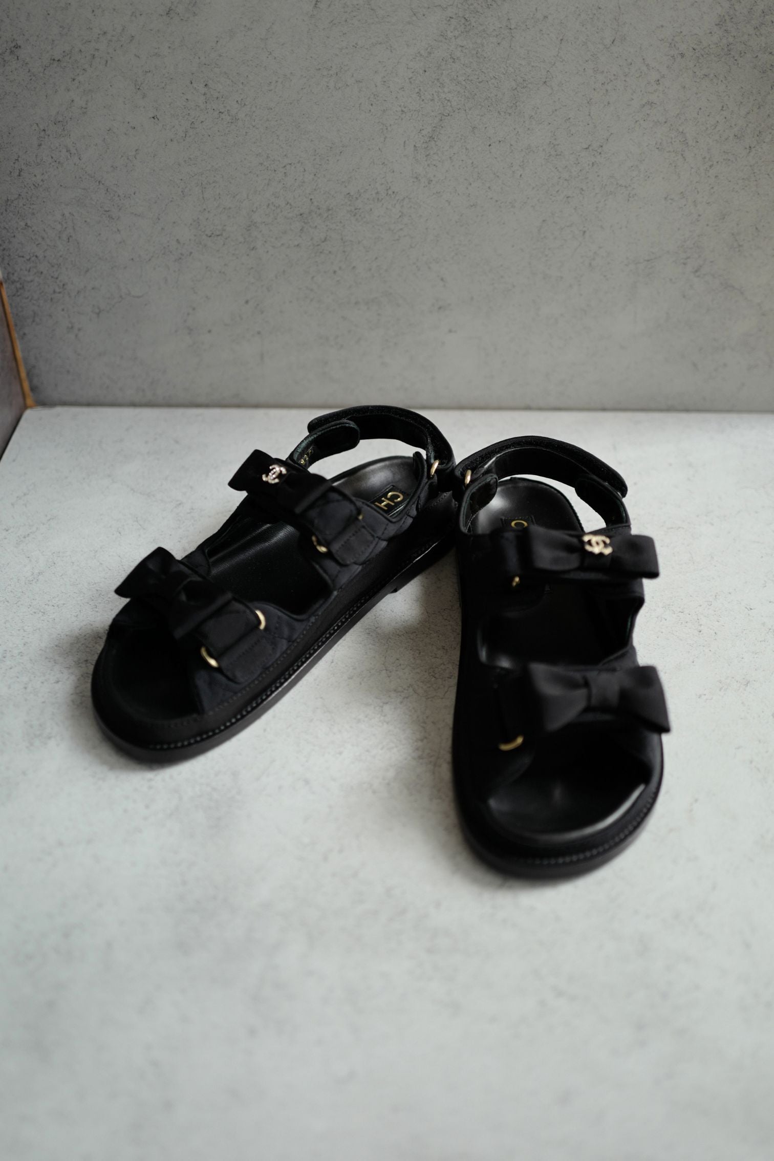 BNIB Chanel Dad Sandal CC Crystals In Black With Bows Size 38 - Limited